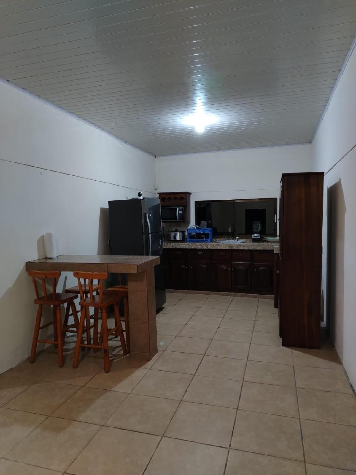 Casa de montaña con vista al océano pacífico