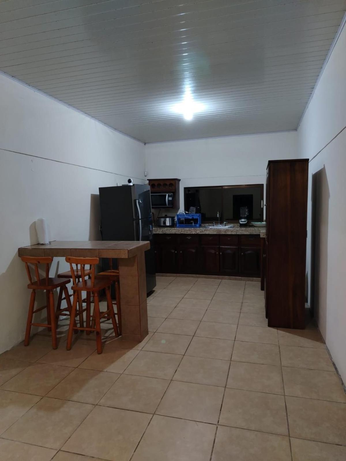 Casa de montaña con vista al océano pacífico
