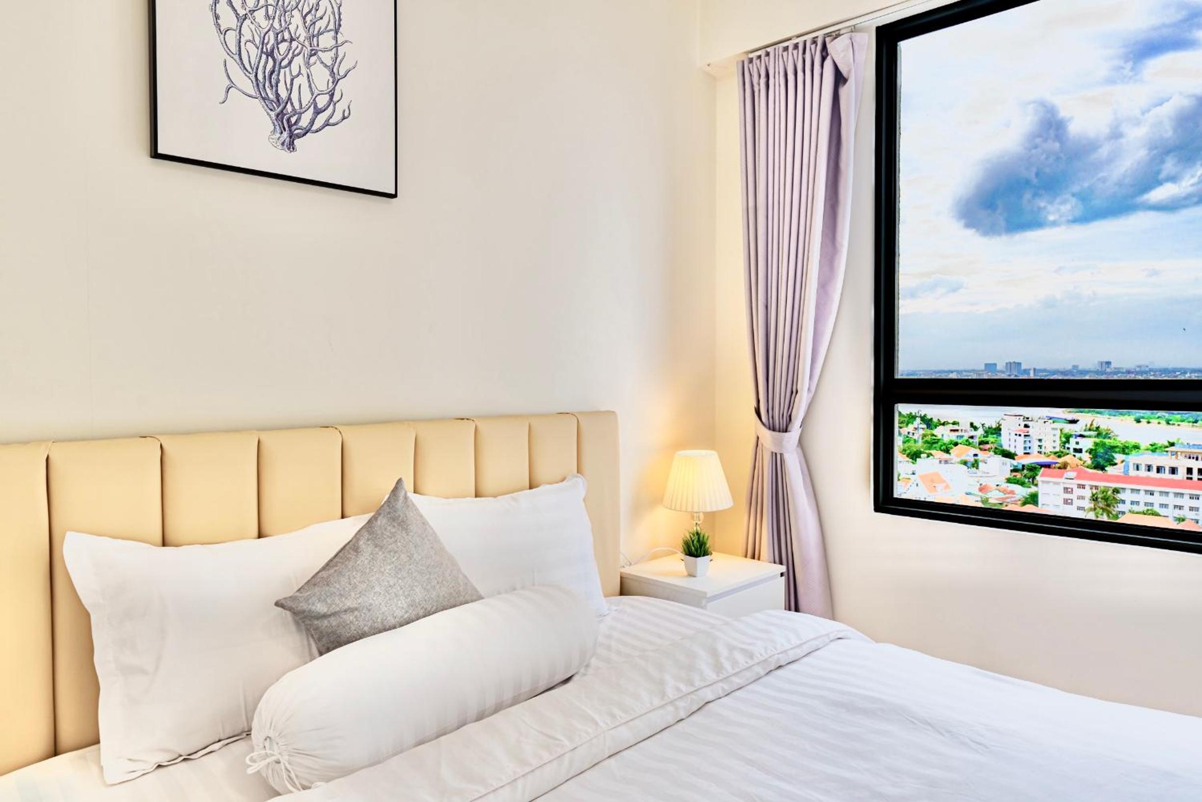 ambiHOME 3BR 2WC in Masteri Thao Dien District 2