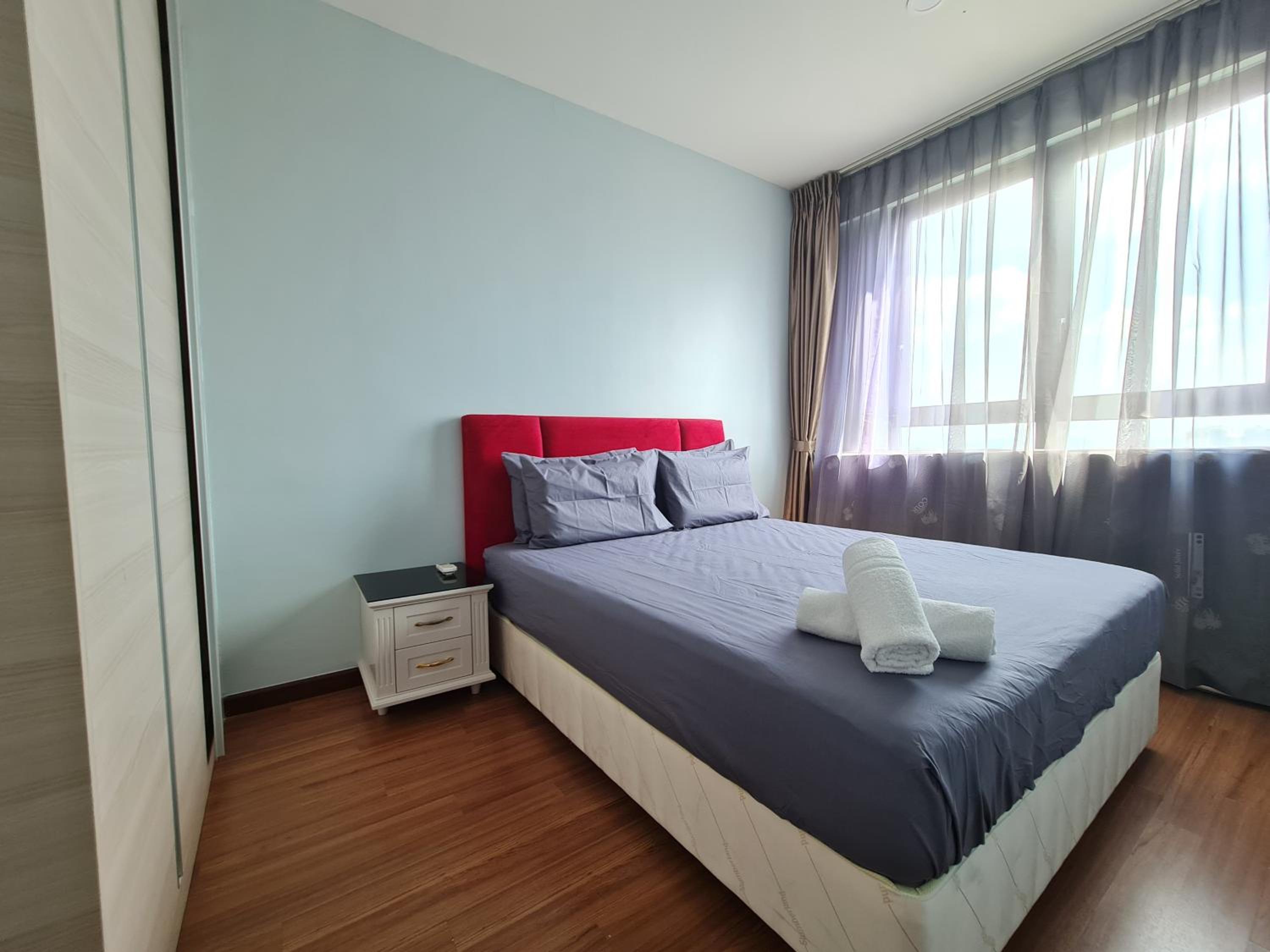 I-City 2R,2B, FREE Wifi & 50inch SmartTV fit 1-9pax