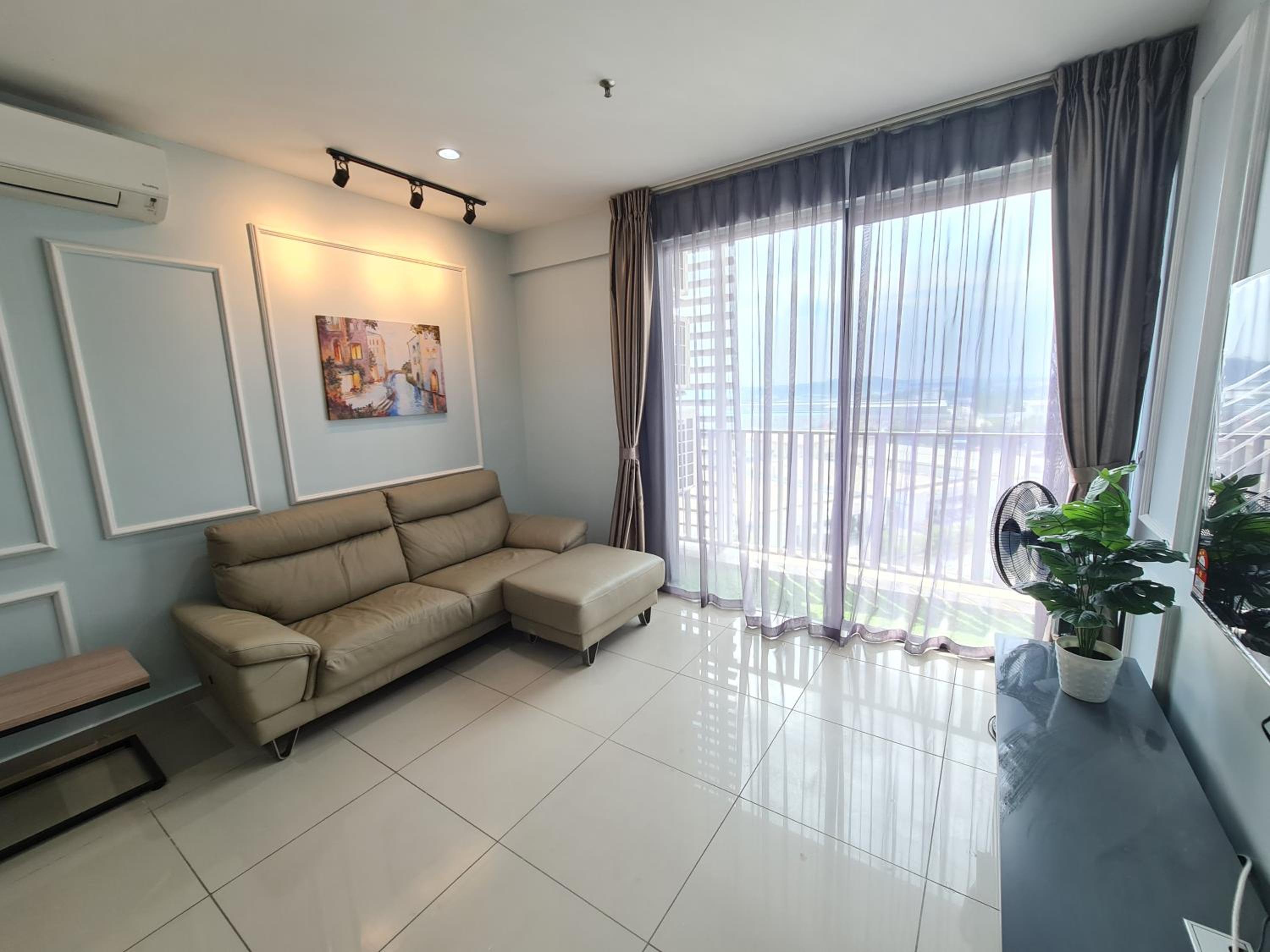 I-City 2R,2B, FREE Wifi & 50inch SmartTV fit 1-9pax
