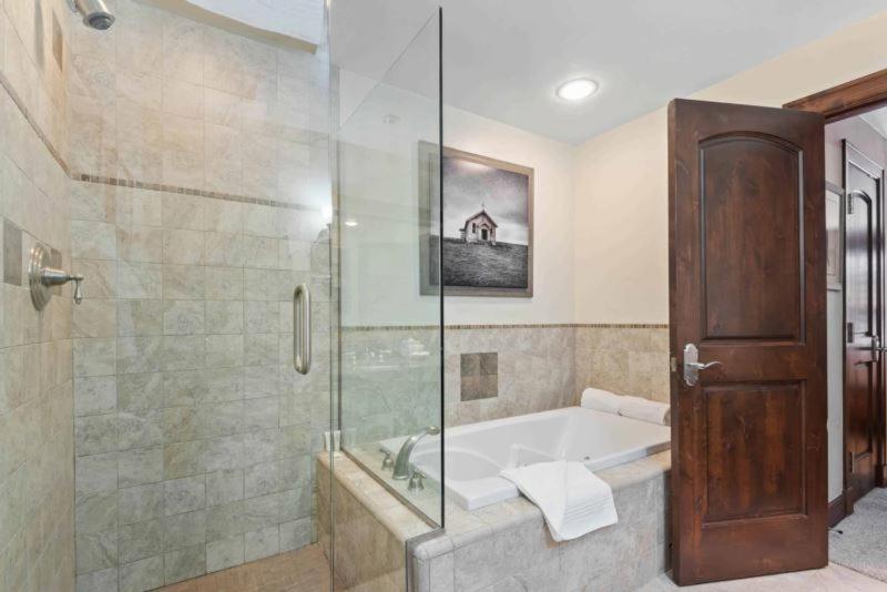 Ascent 109 by East West Hospitality - Property Image 38