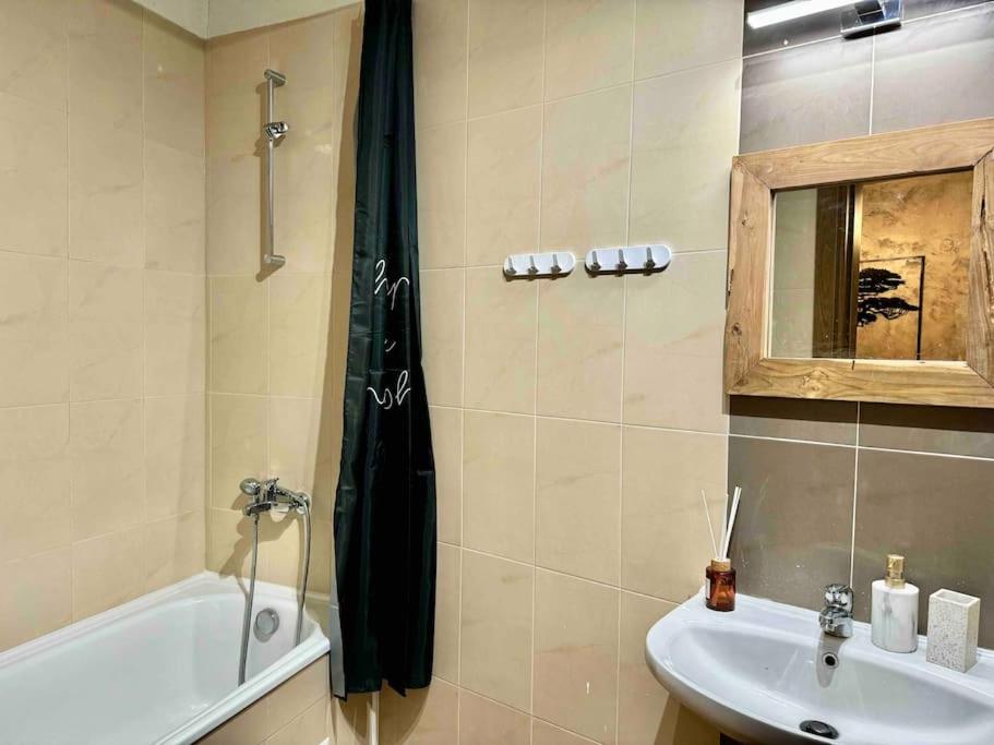 Dream Mountain 1BD Apartment with Fireplace