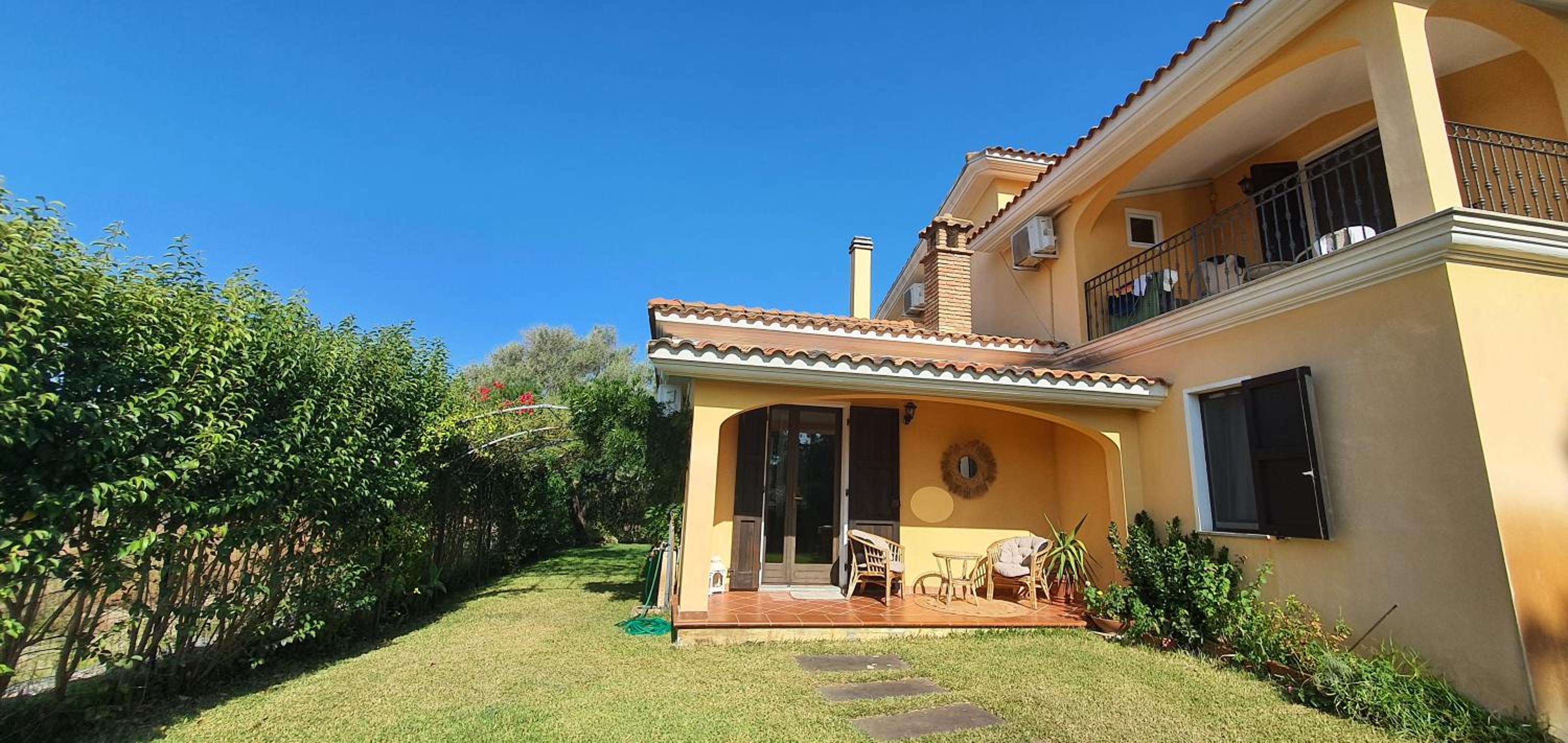 Artemisia bed and breakfast view 2