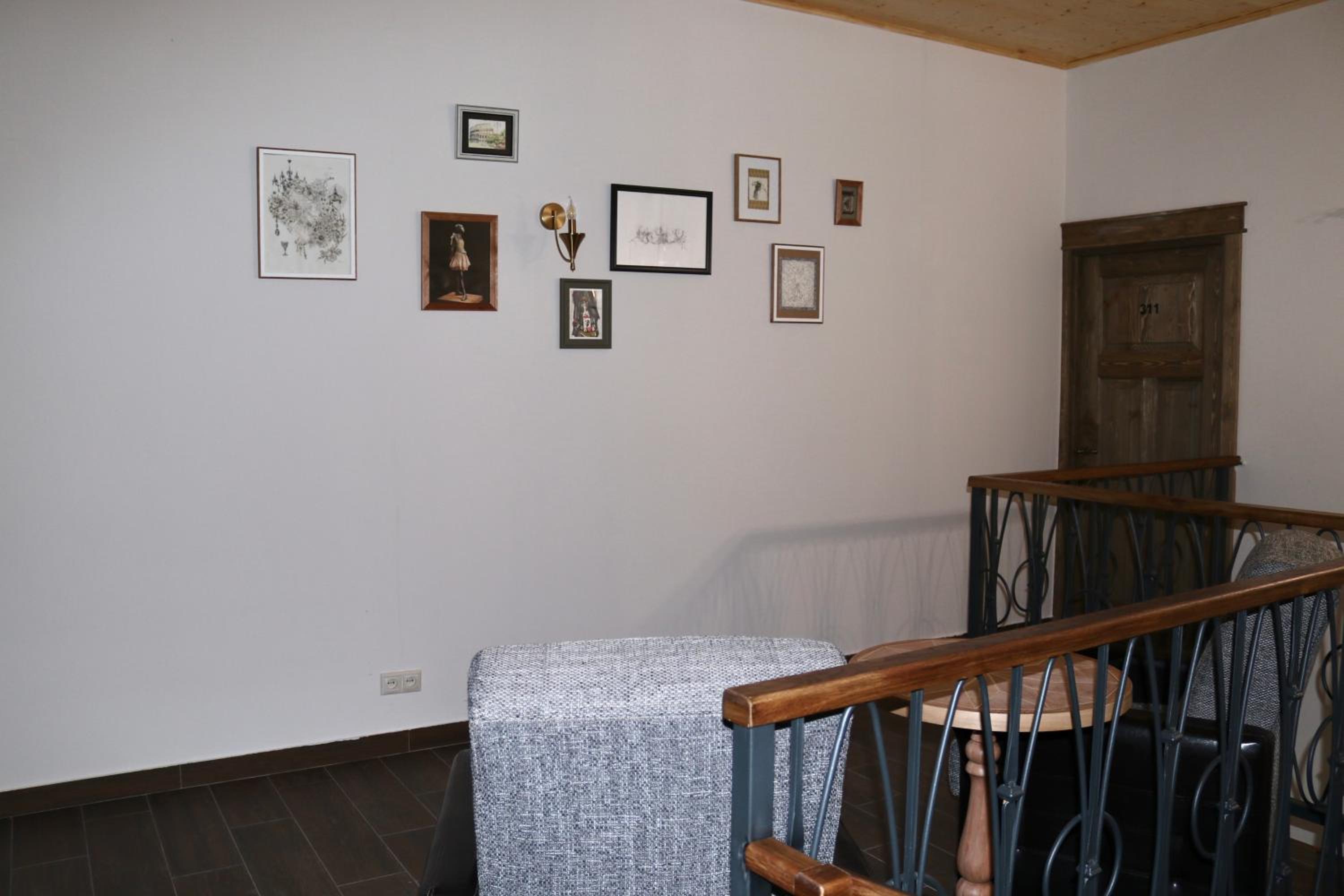 REDROOF Goris Boutique Hotel