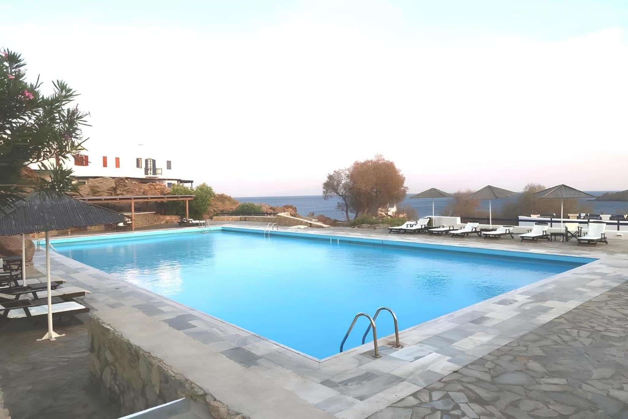 Blue Pearl Maisonette