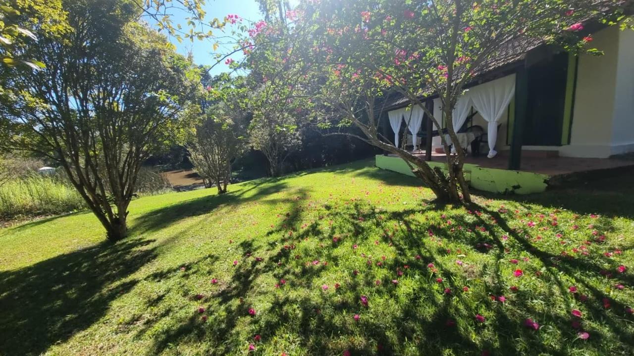 Cabanas Espada de São Jorge
