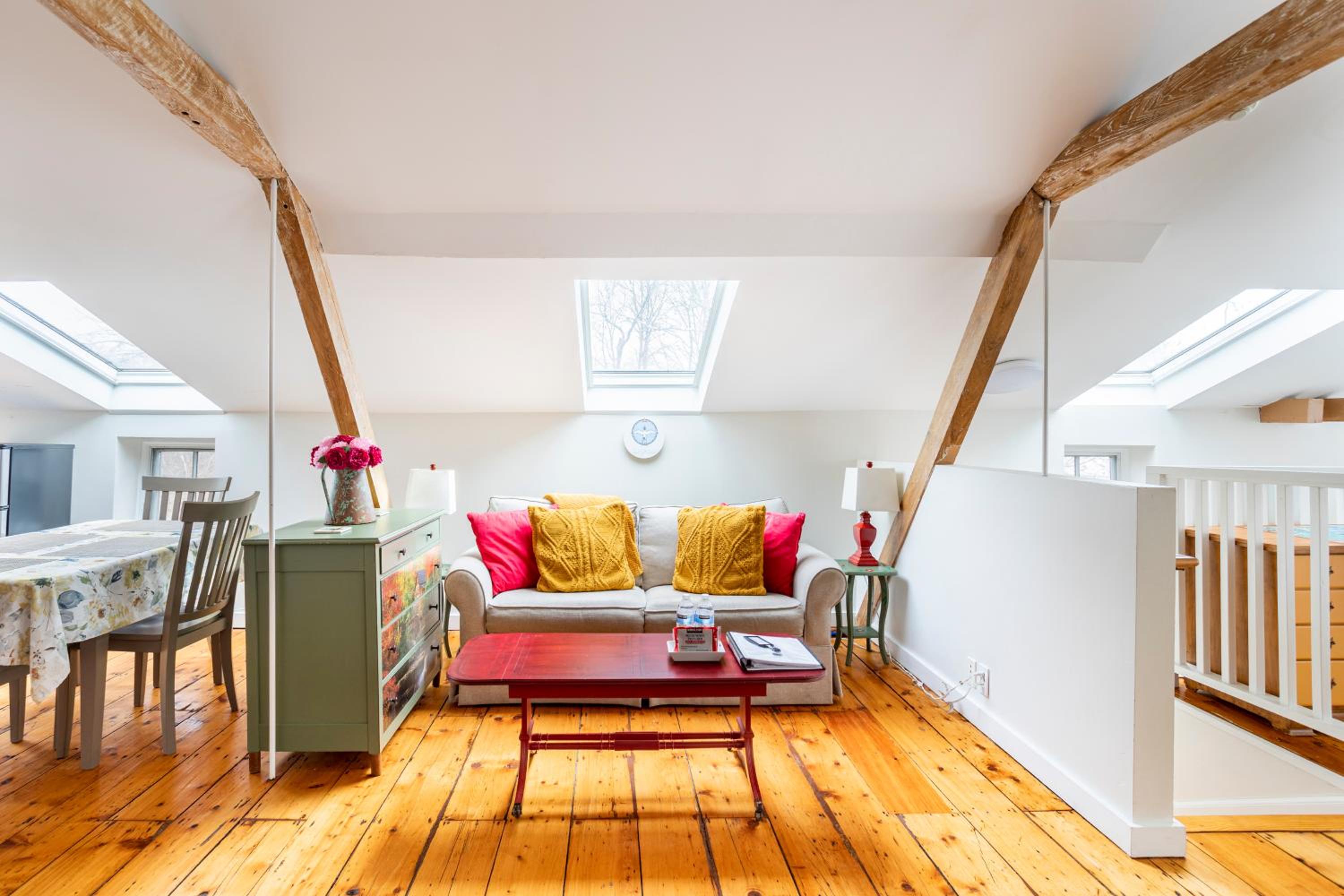 Sunny Westport Studio Apt. Above Historic Mill - Property Image 2