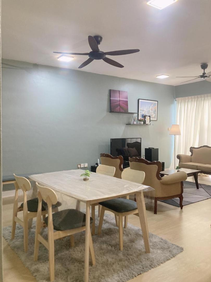 NR Crescent Homestay