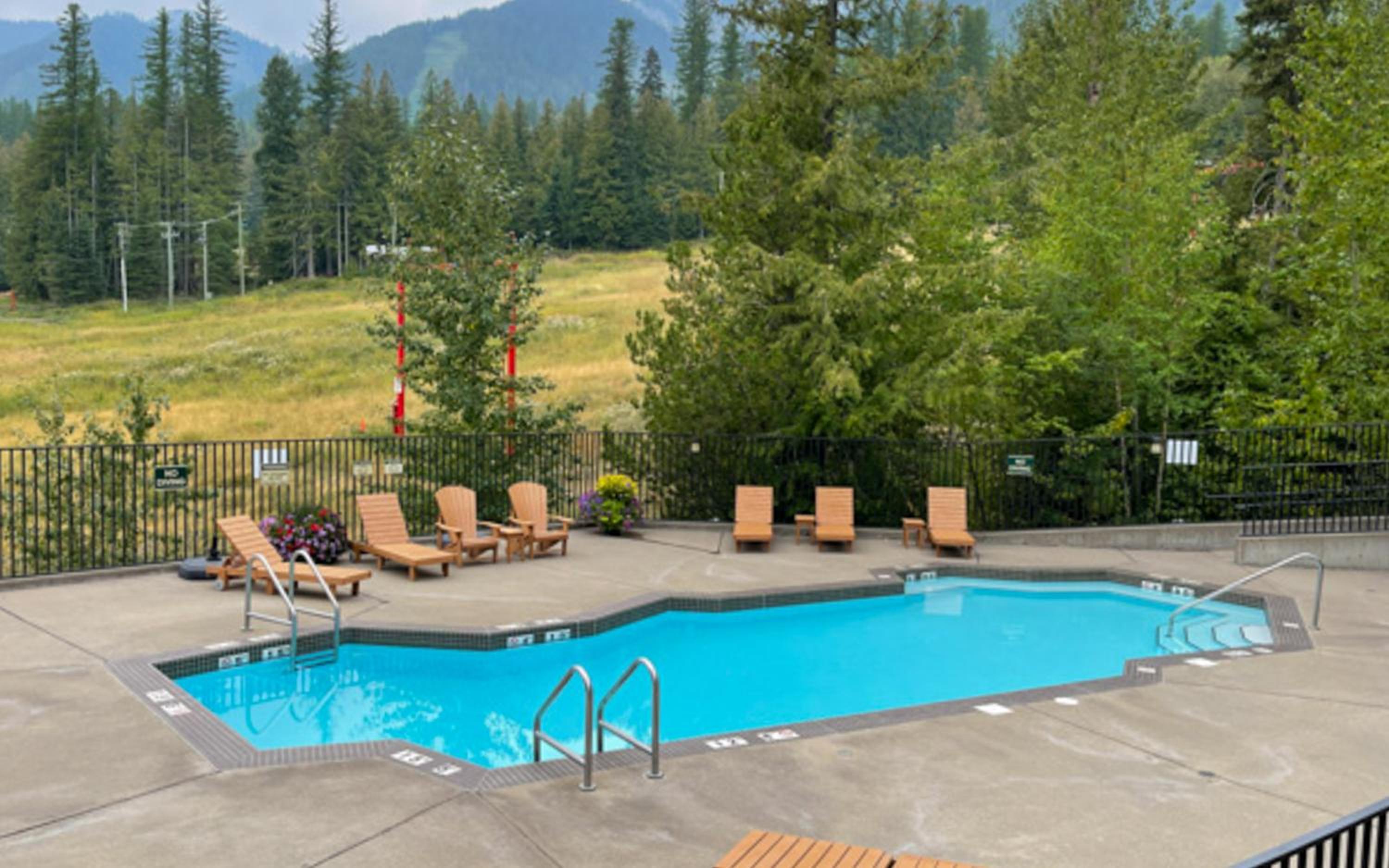 Snow Creek Lodge by Fernie Central Reservations