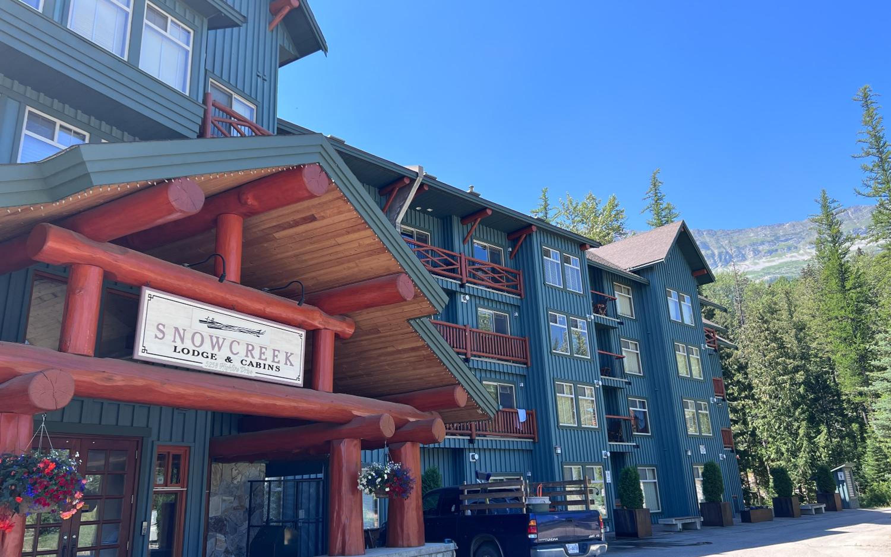 Snow Creek Lodge by Fernie Central Reservations
