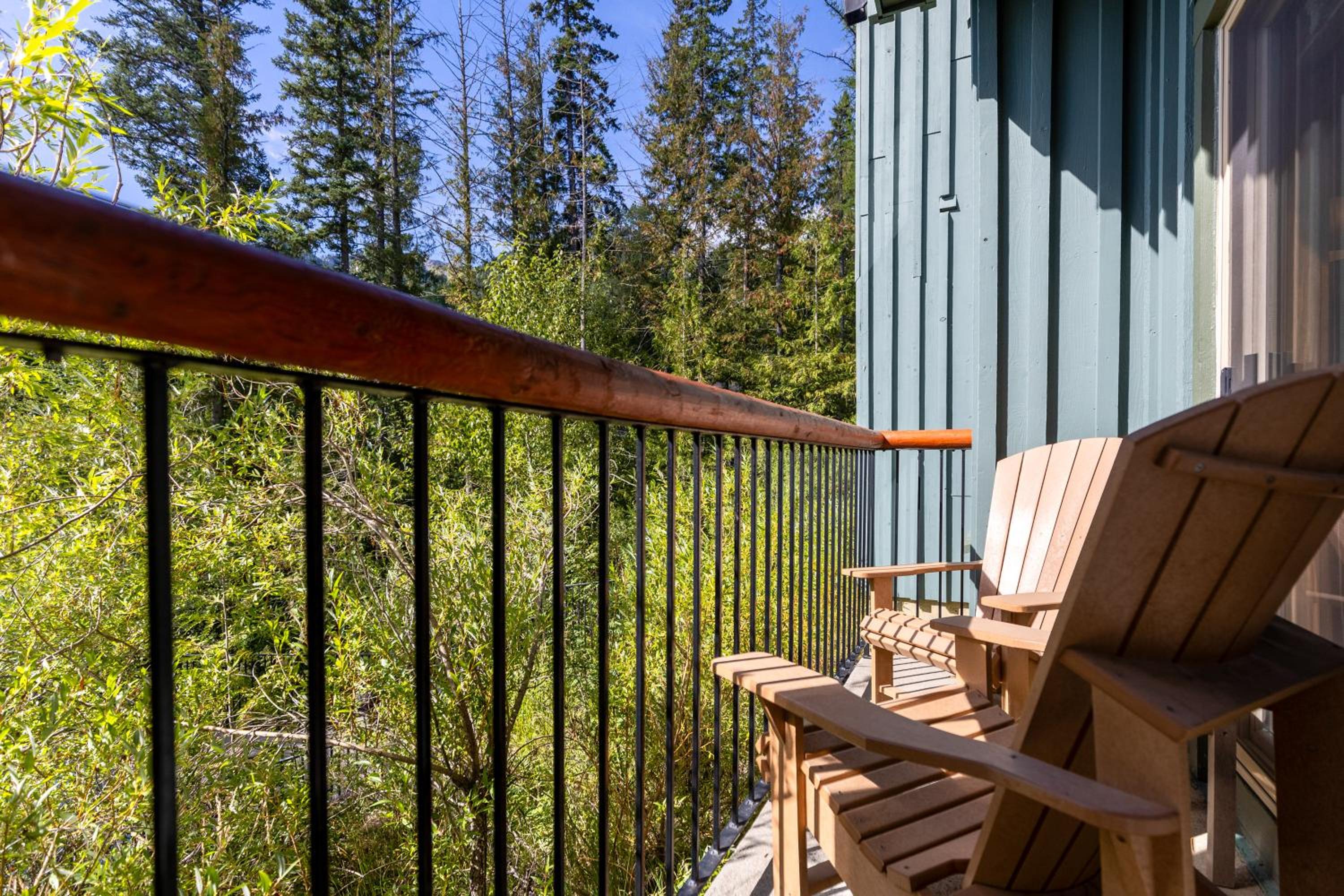 Snow Creek Lodge by Fernie Central Reservations