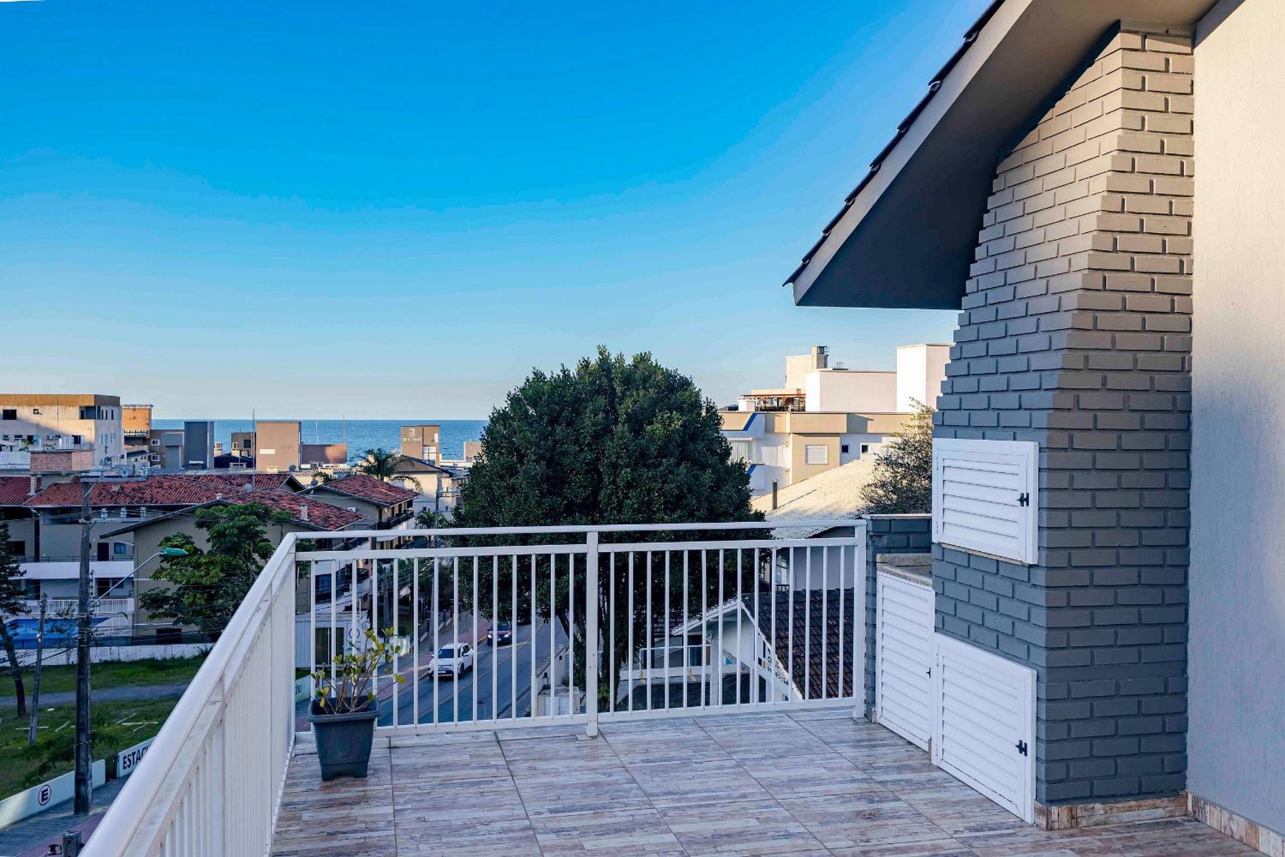 Duplex a 150 metros da Praia de Bombinhas
