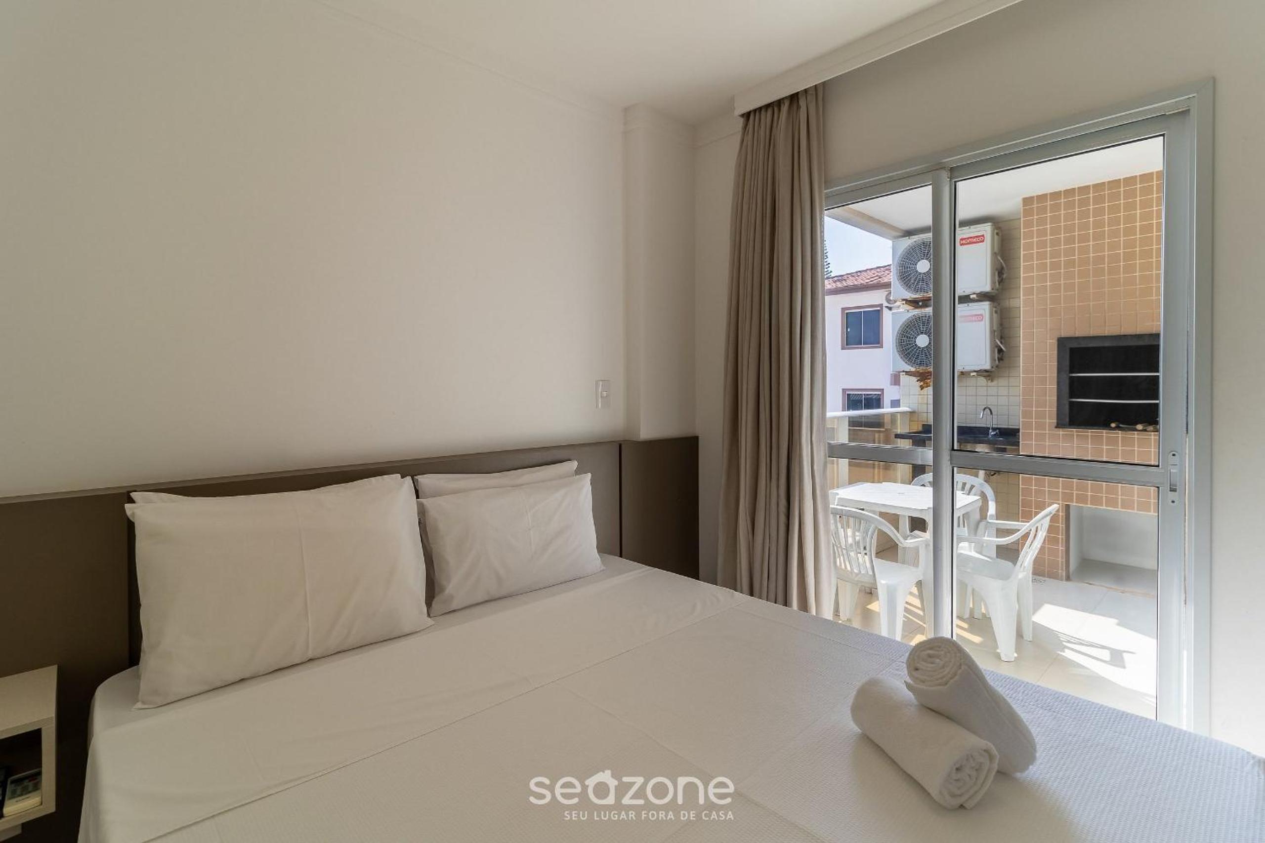 Apartamentos a 140m da praia Floripa-SC IAPs