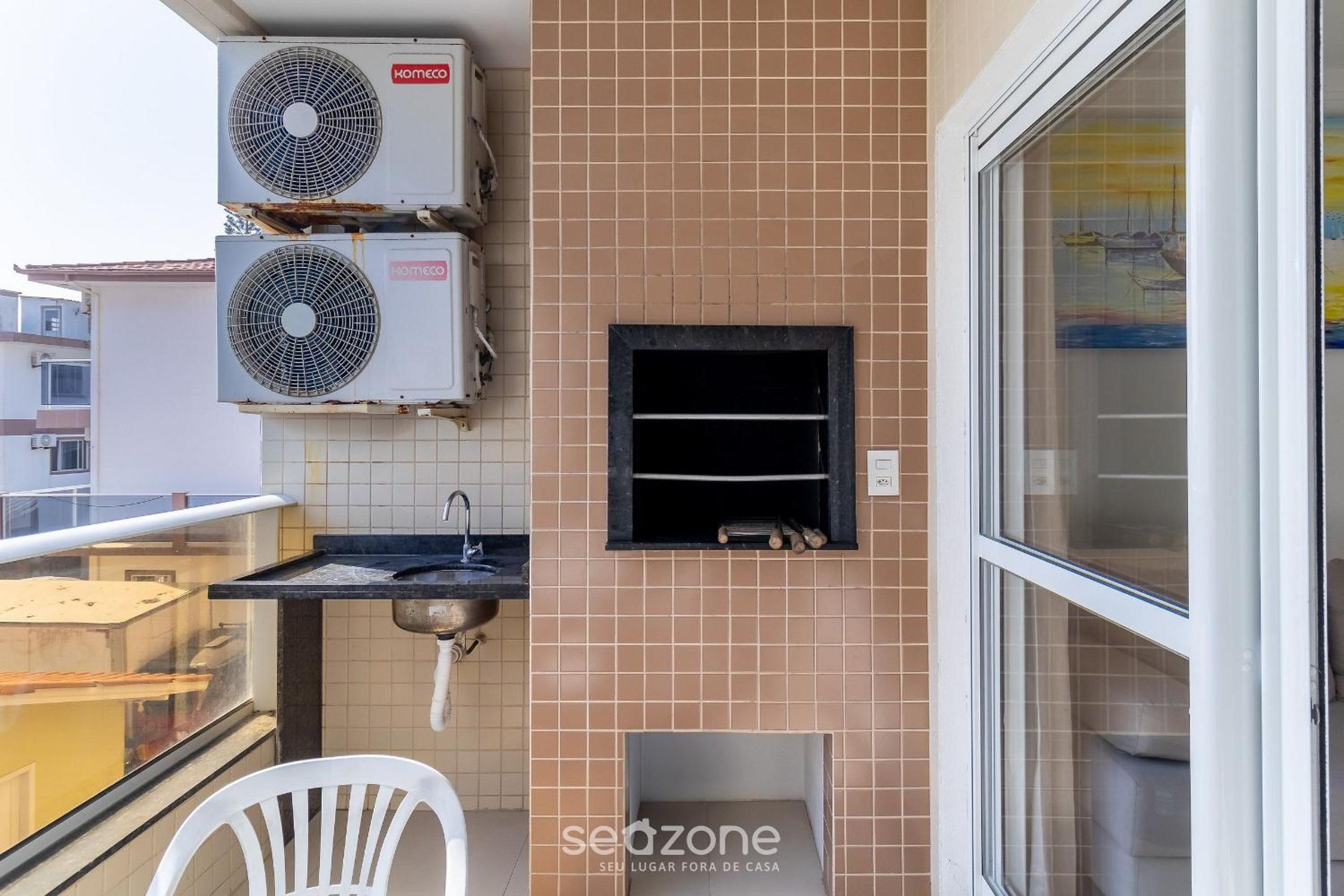 Apartamentos a 140m da praia Floripa-SC IAPs