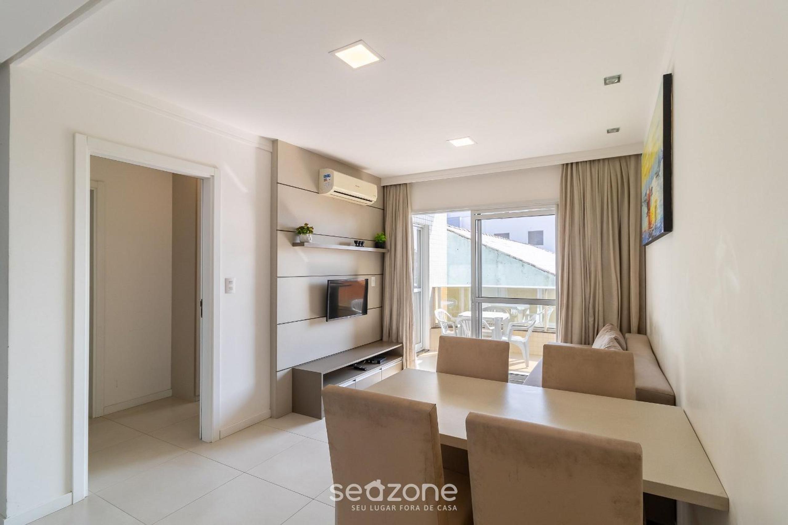 Apartamentos a 140m da praia Floripa-SC IAPs
