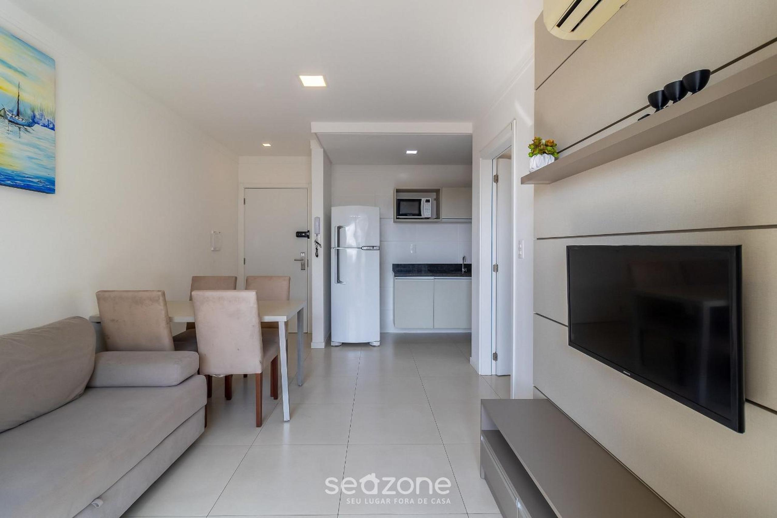 Apartamentos a 140m da praia Floripa-SC IAPs
