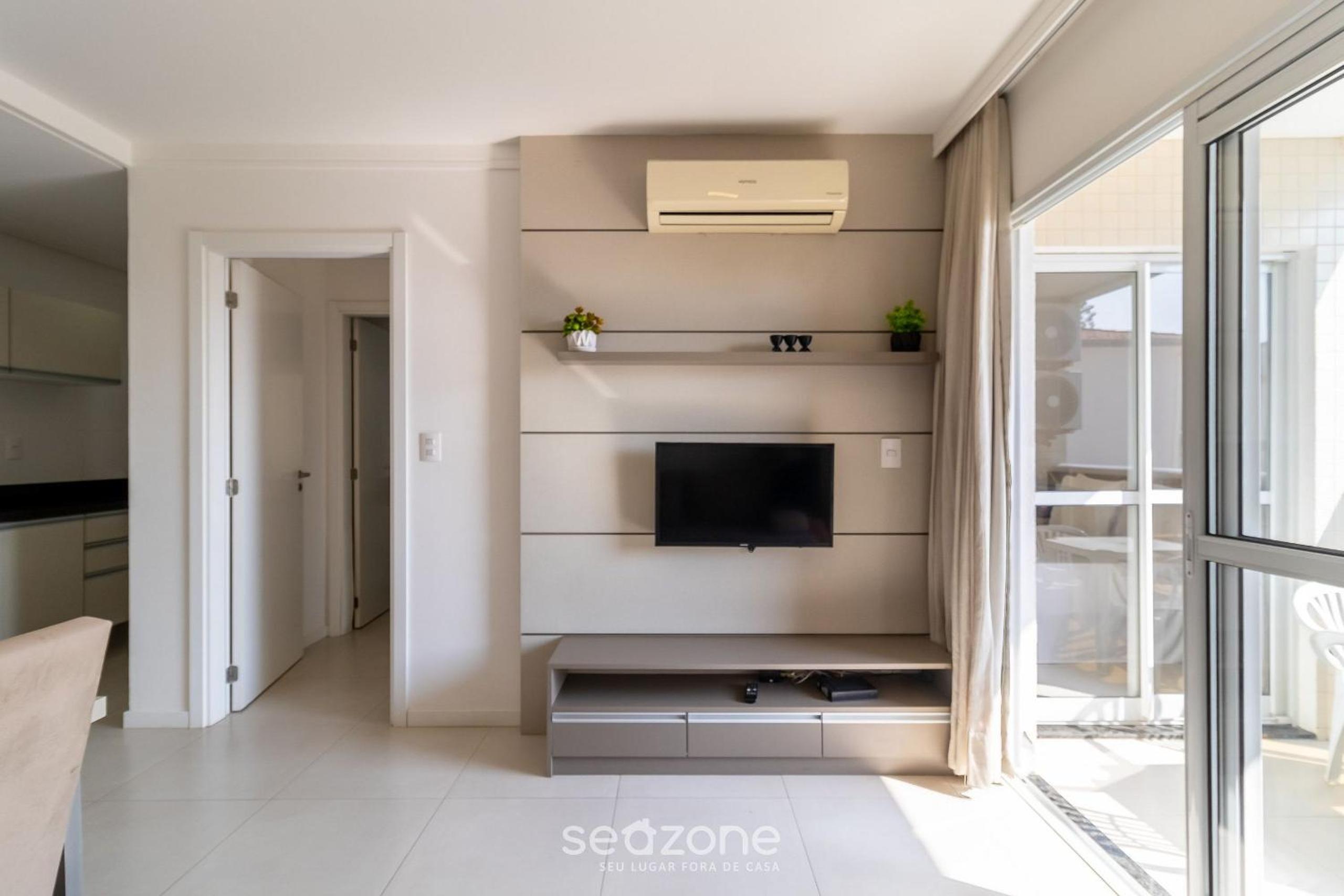Apartamentos a 140m da praia Floripa-SC IAPs