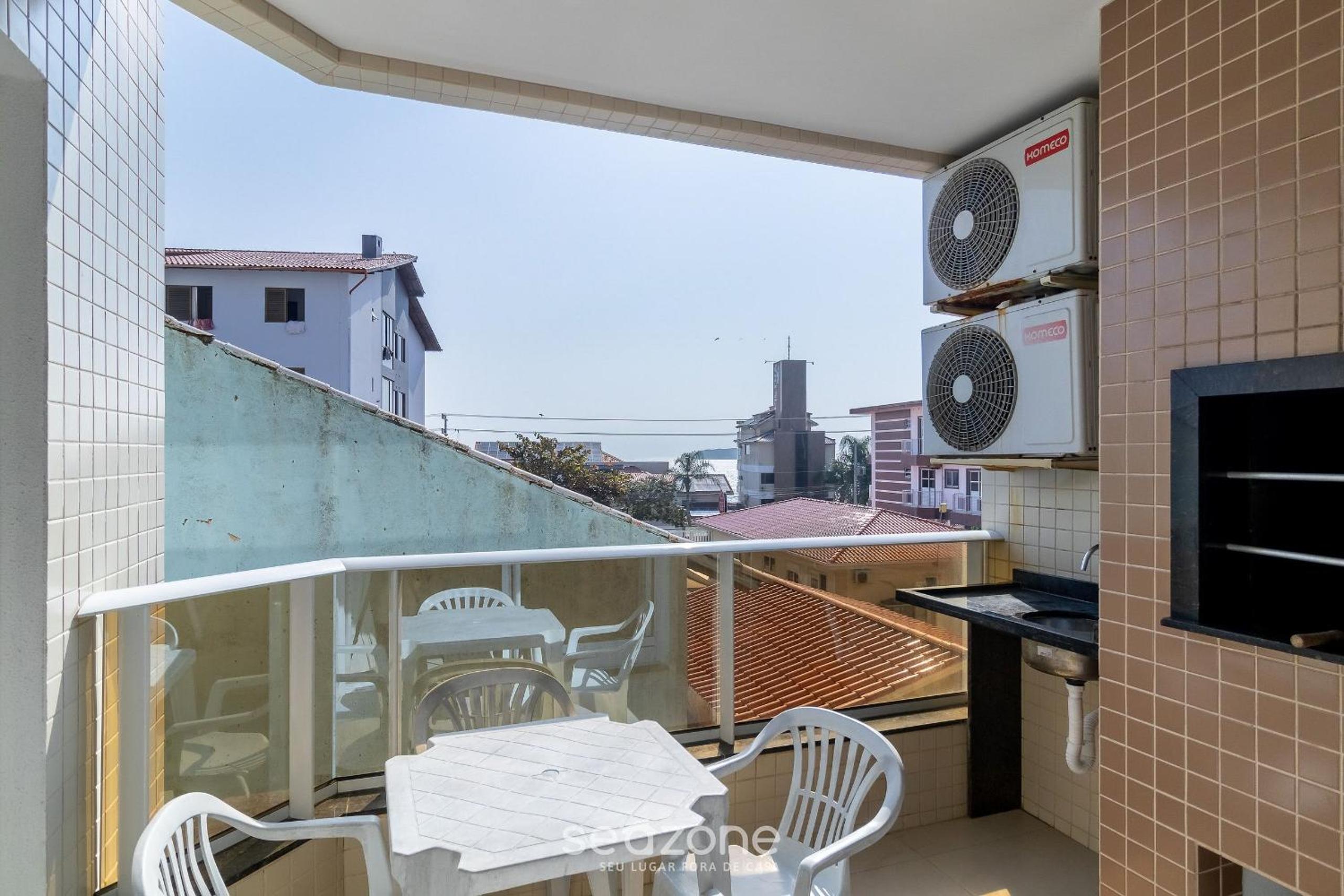 Apartamentos a 140m da praia Floripa-SC IAPs