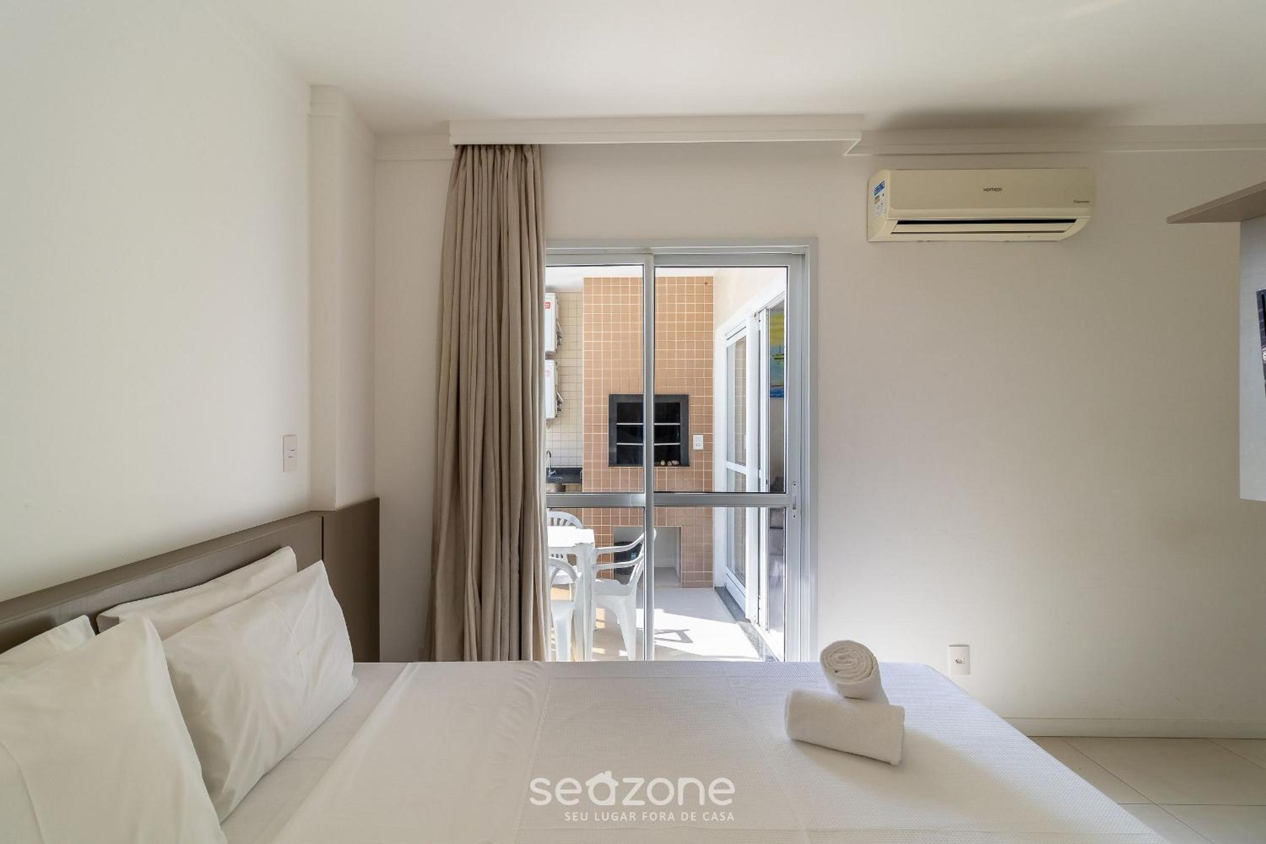 Apartamentos a 140m da praia Floripa-SC IAPs