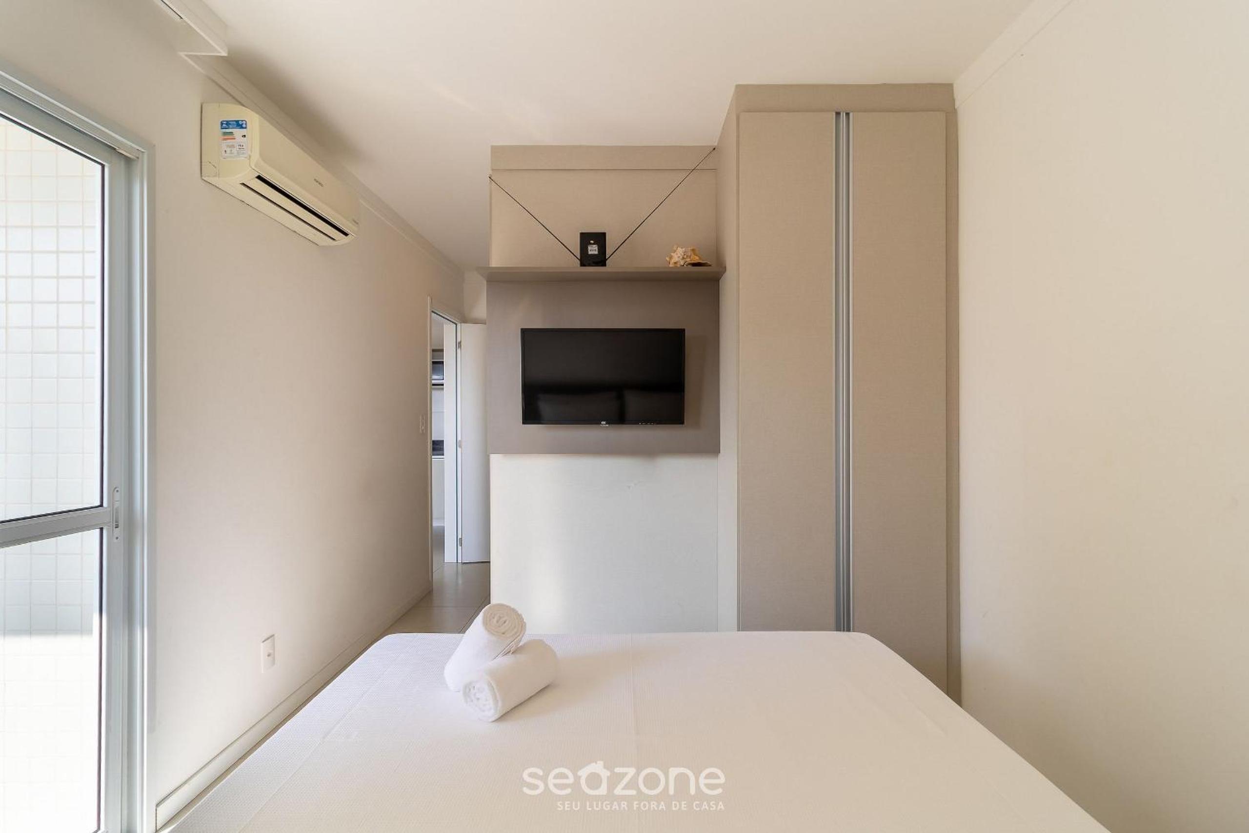 Apartamentos a 140m da praia Floripa-SC IAPs