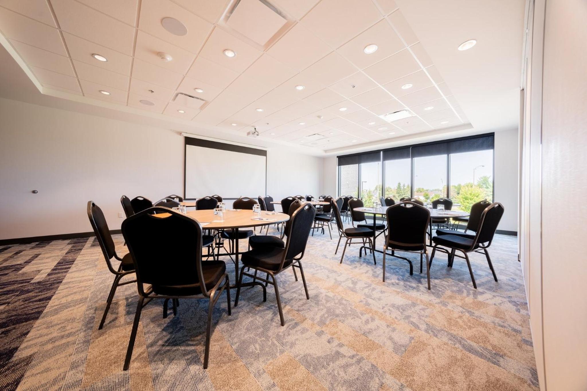 Trois-rivieres Vacations - Candlewood Suites Trois-Rivieres Ouest, an IHG Hotel - Property Image 32