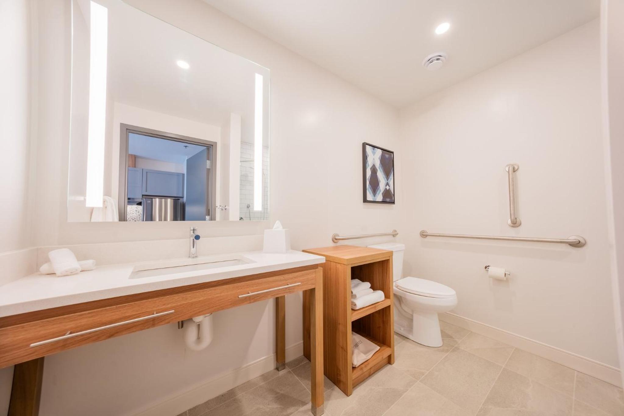 Trois-rivieres Vacations - Candlewood Suites Trois-Rivieres Ouest, an IHG Hotel - Property Image 31