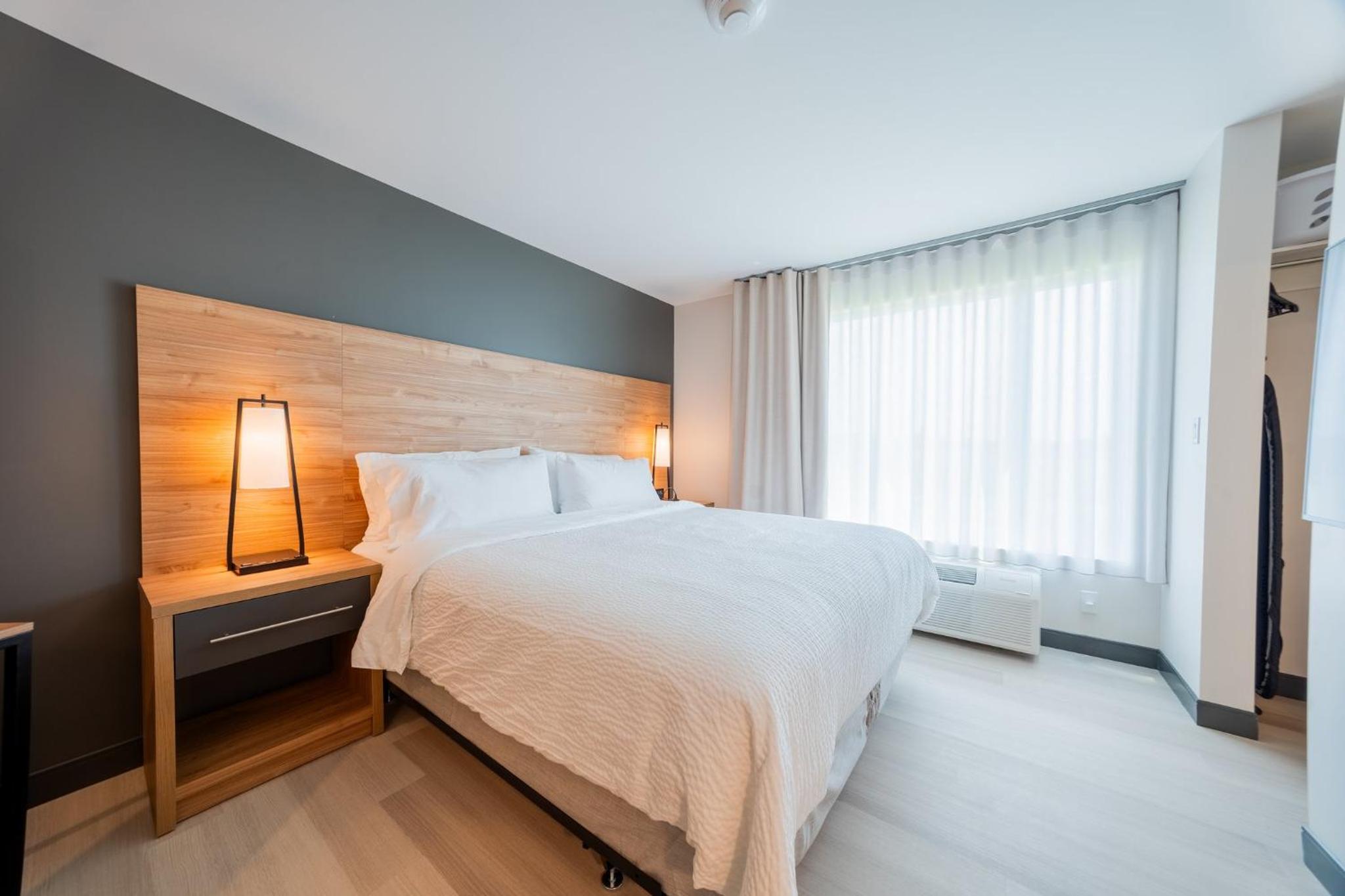 Trois-rivieres Vacations - Candlewood Suites Trois-Rivieres Ouest, an IHG Hotel - Property Image 58
