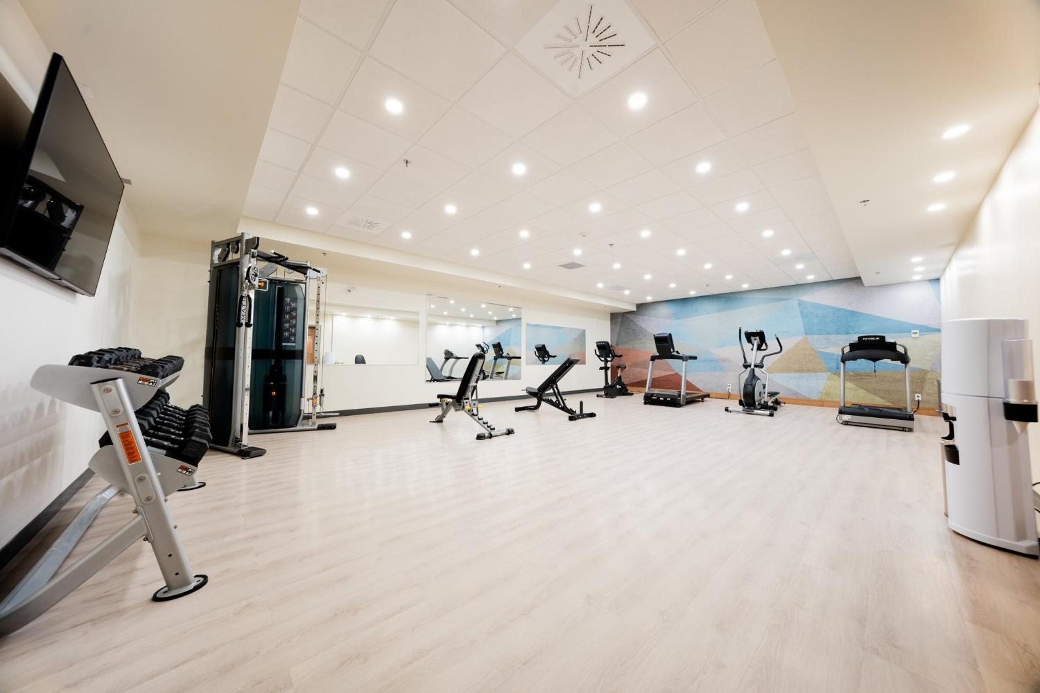 Trois-rivieres Vacations - Candlewood Suites Trois-Rivieres Ouest, an IHG Hotel - Property Image 3