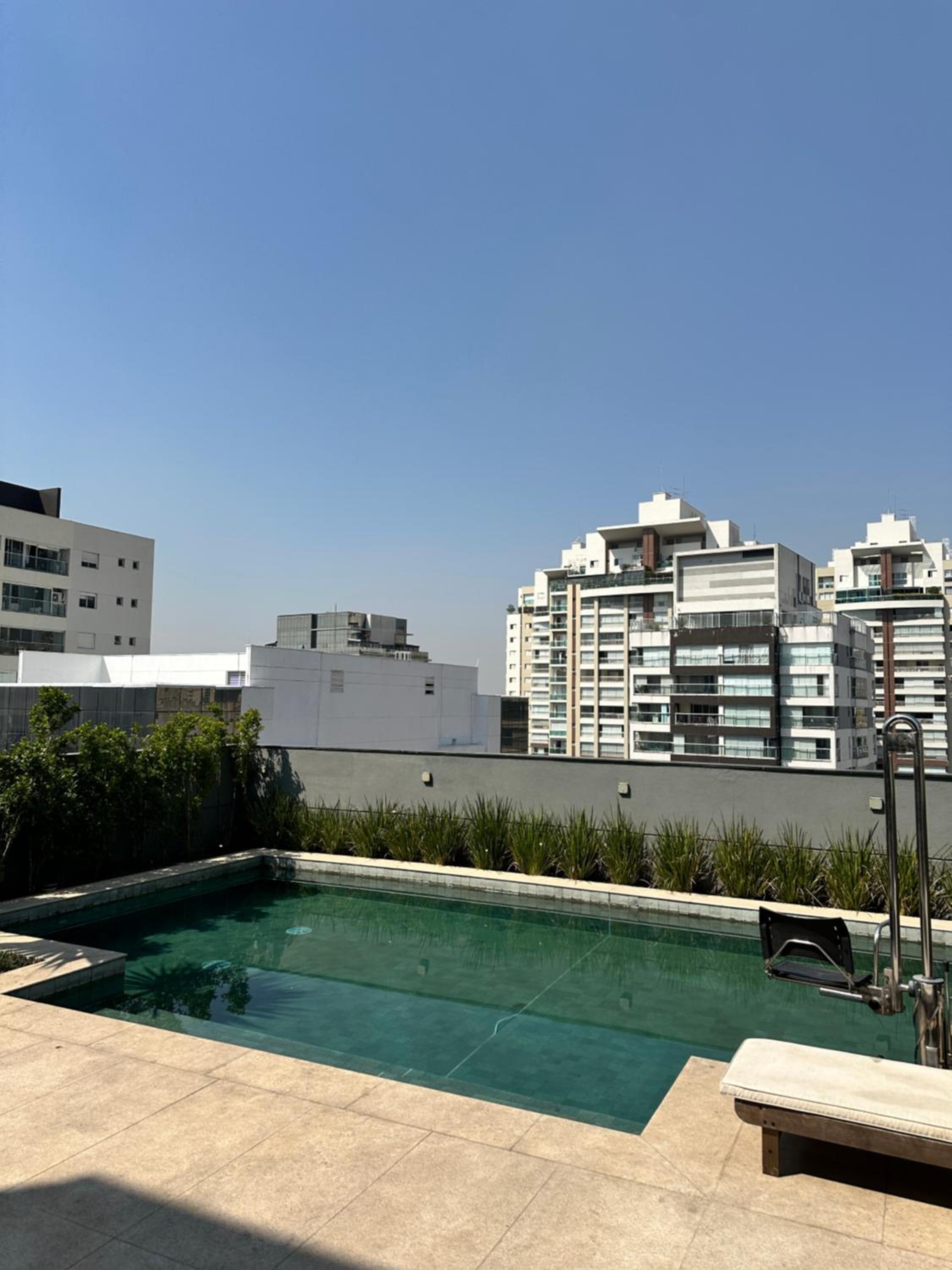 Ap102 Prox Paulista com varanda Retiro Urbano