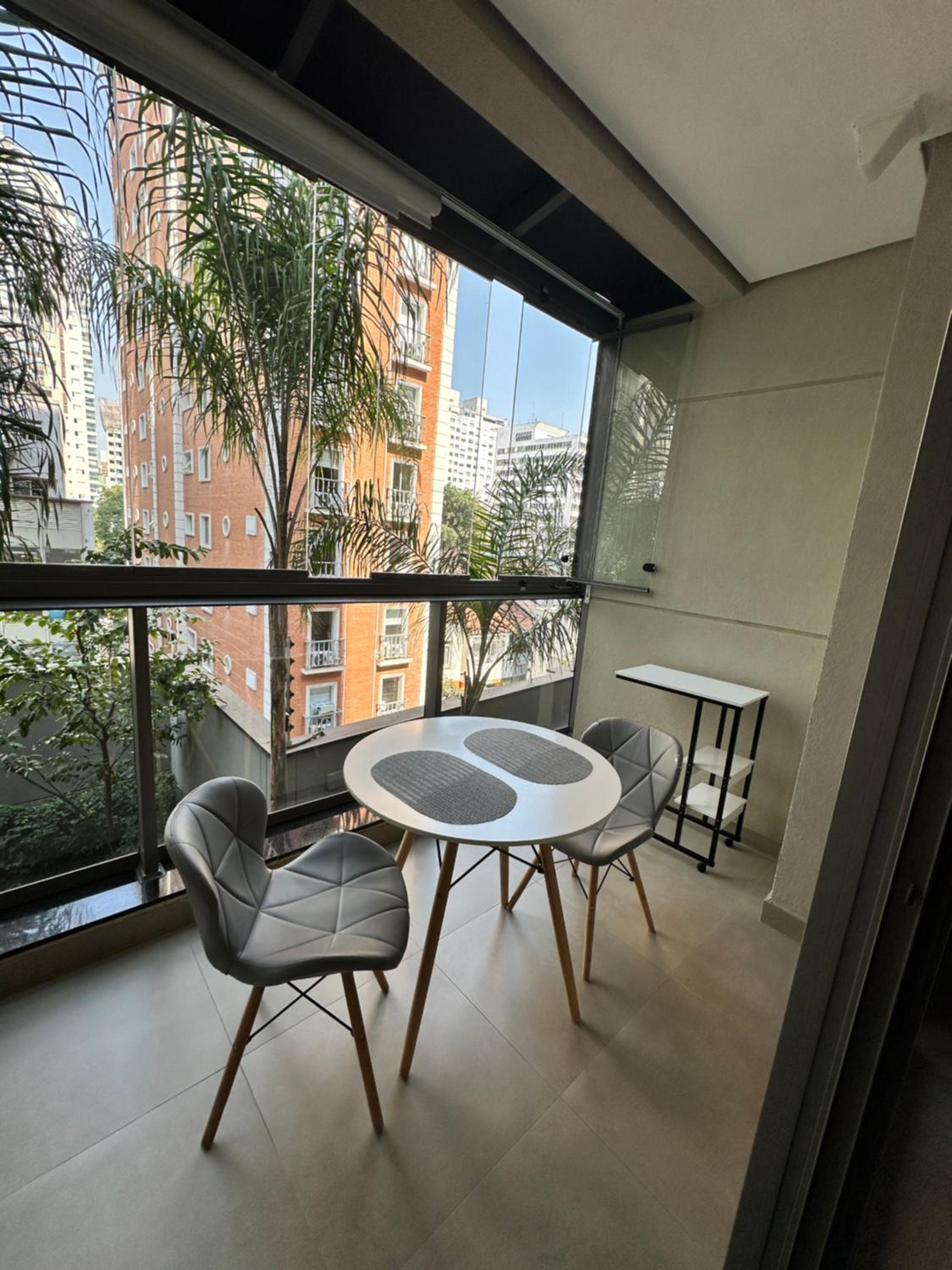 Ap102 Prox Paulista com varanda Retiro Urbano