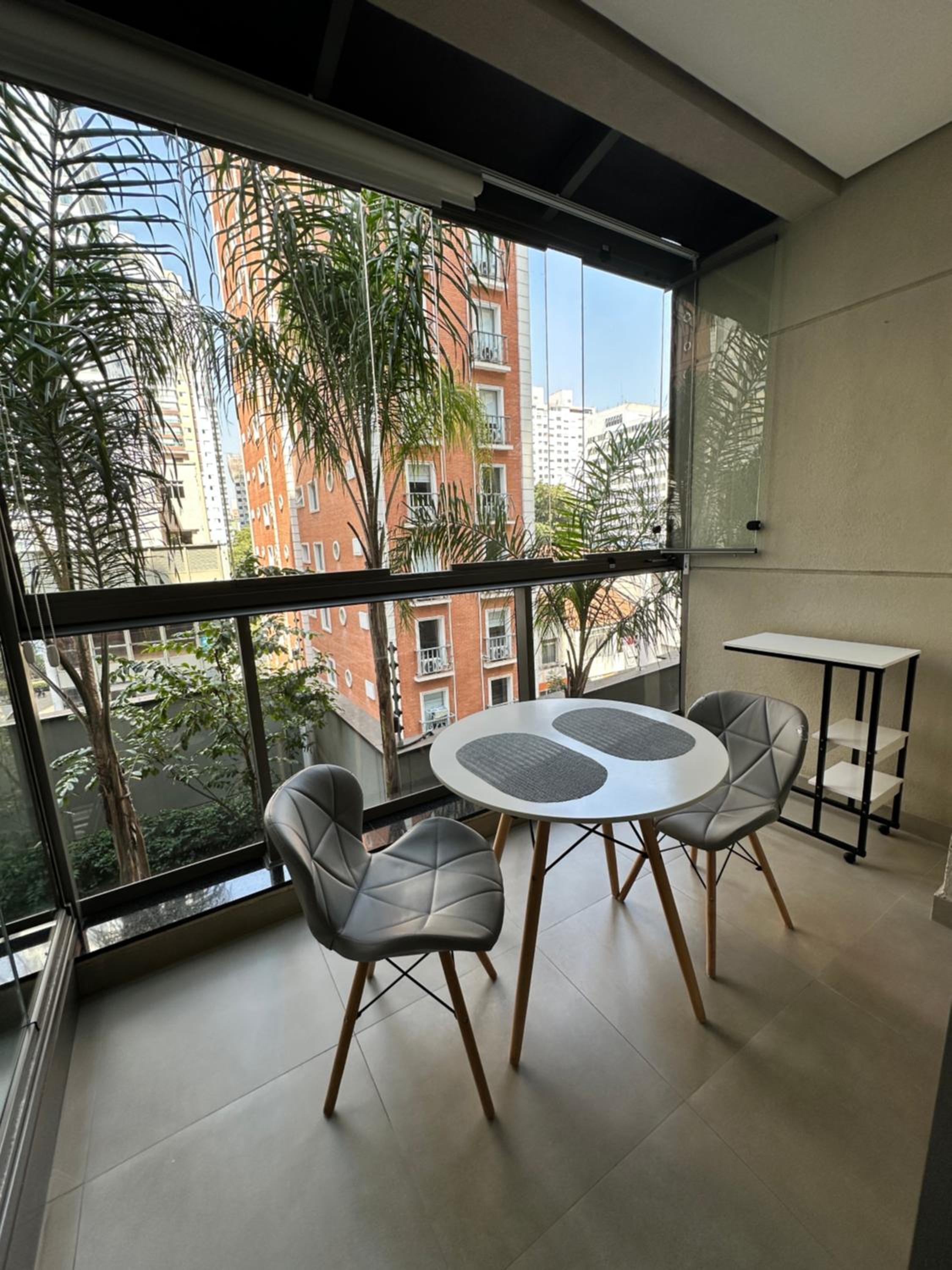 Ap102 Prox Paulista com varanda Retiro Urbano