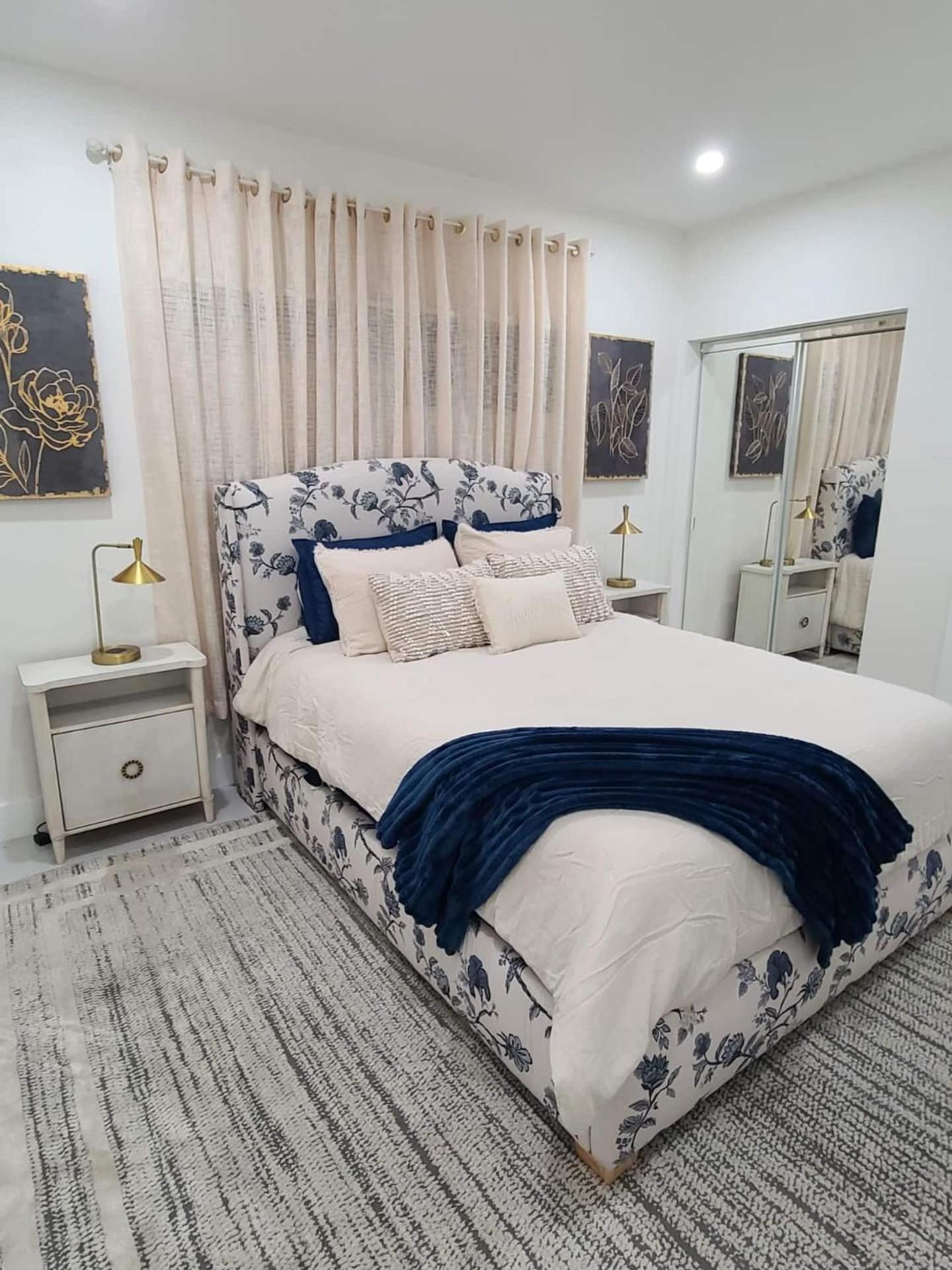 Charming Home Close to Beaches & Downtown