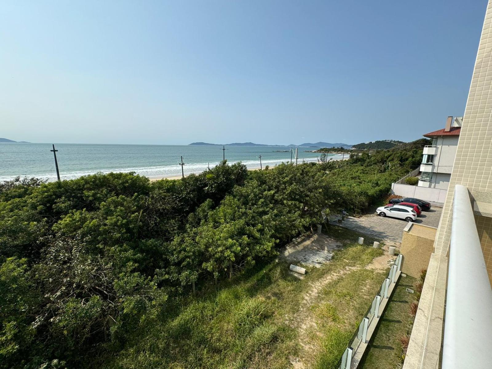 cód 31 - Apartamento 3 dormitórios frente mar
