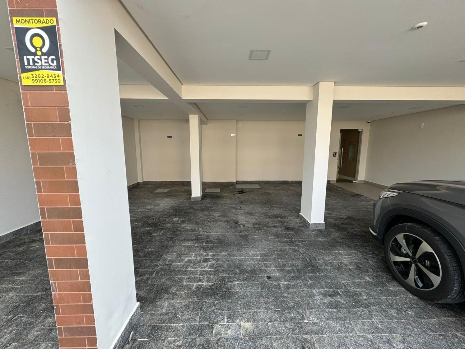 cód 31 - Apartamento 3 dormitórios frente mar