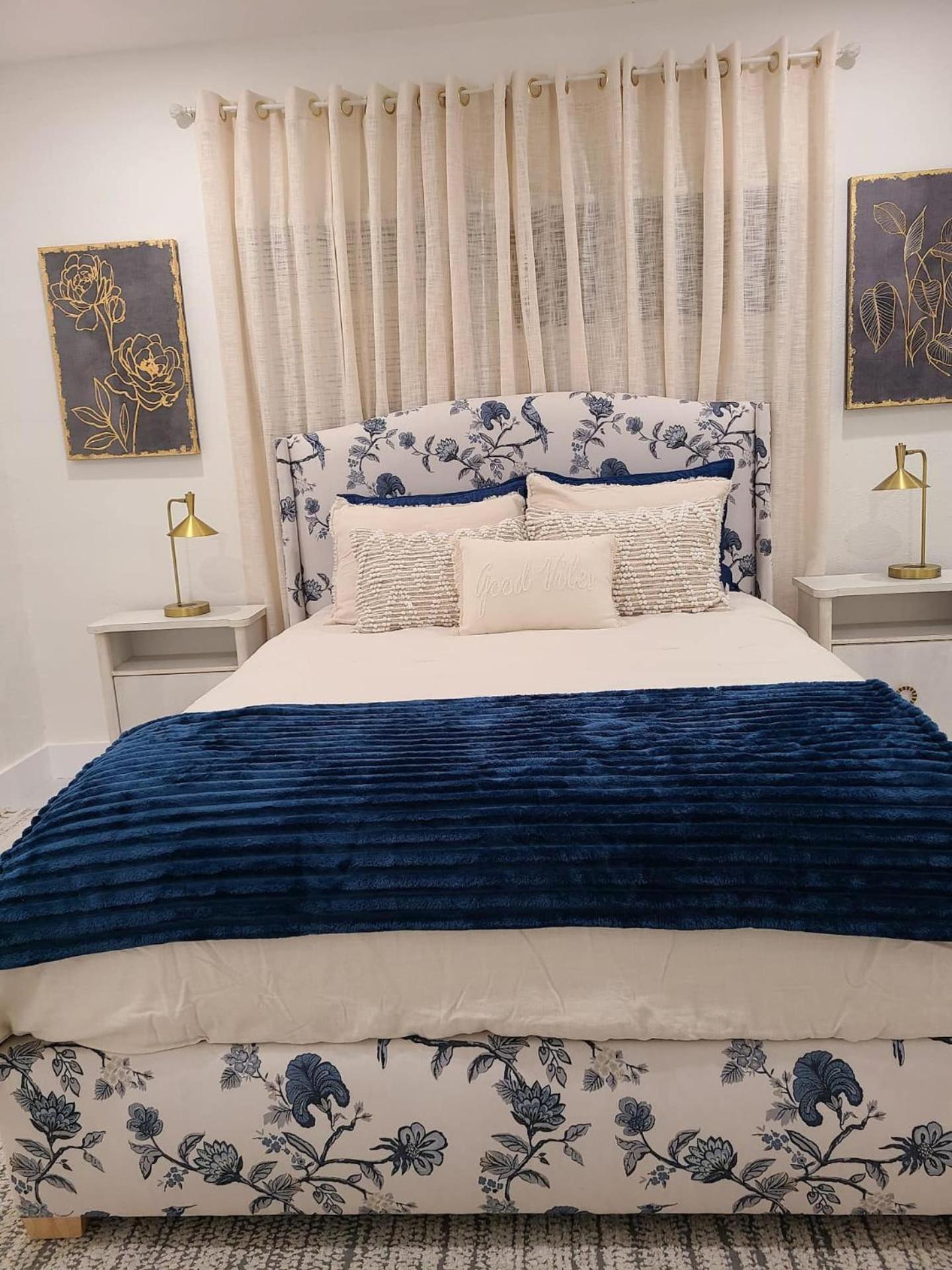 Charming Home Close to Beaches & Downtown