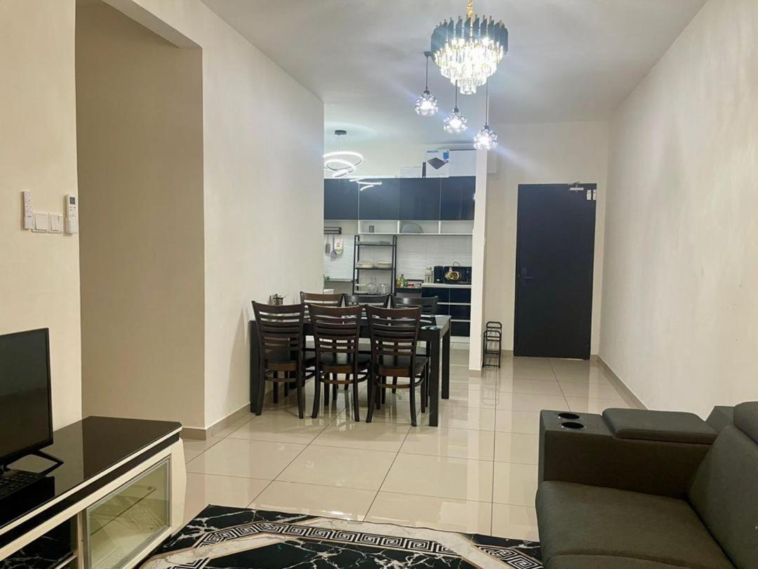 Felina Homestay Condo Selayang Batu Caves MusIim Friendly