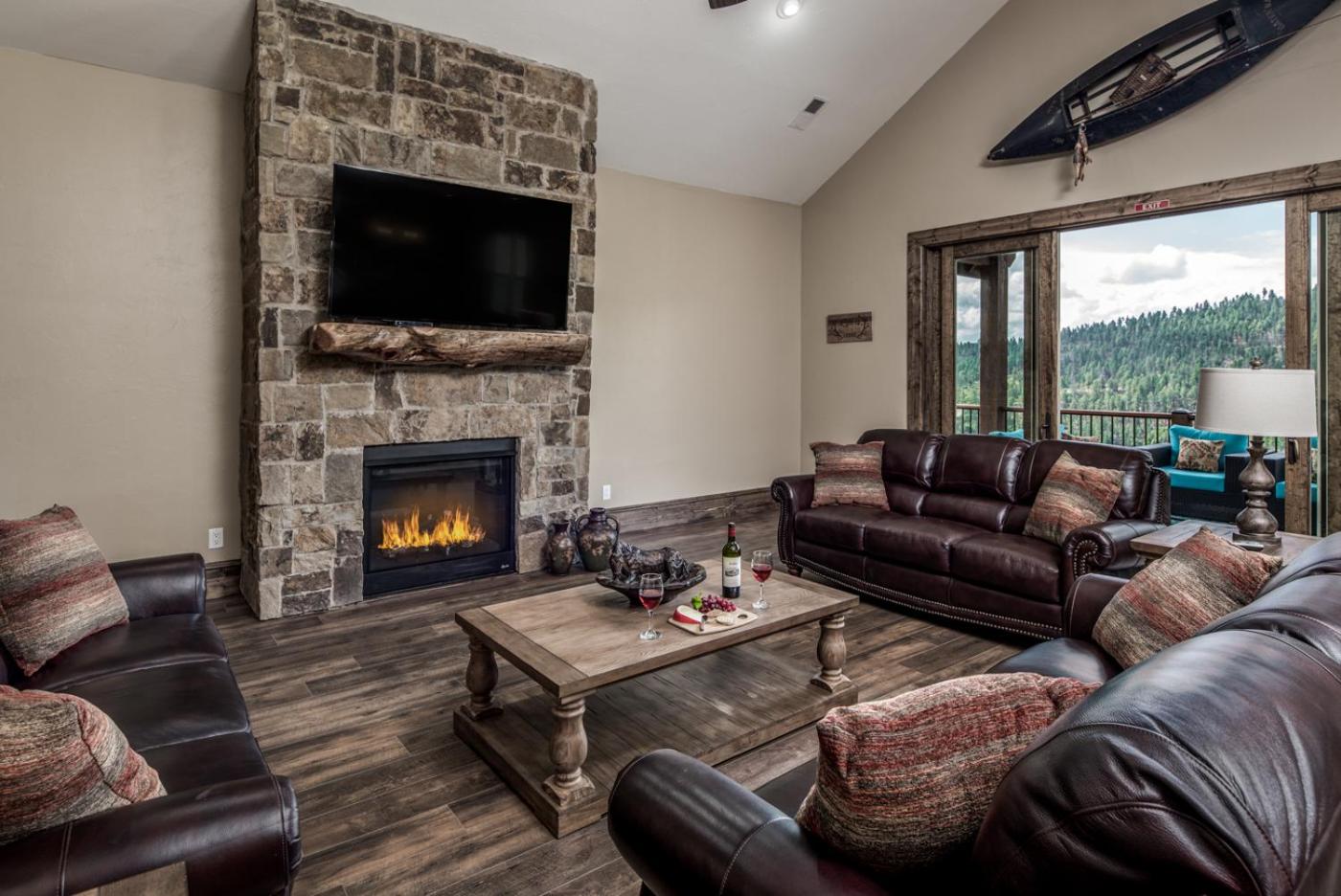 Grindstone Lake Lodge