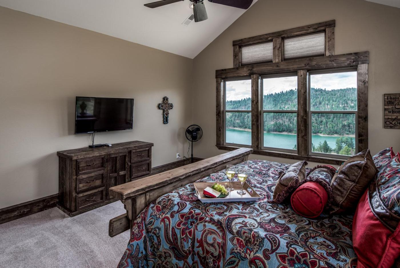 Grindstone Lake Lodge