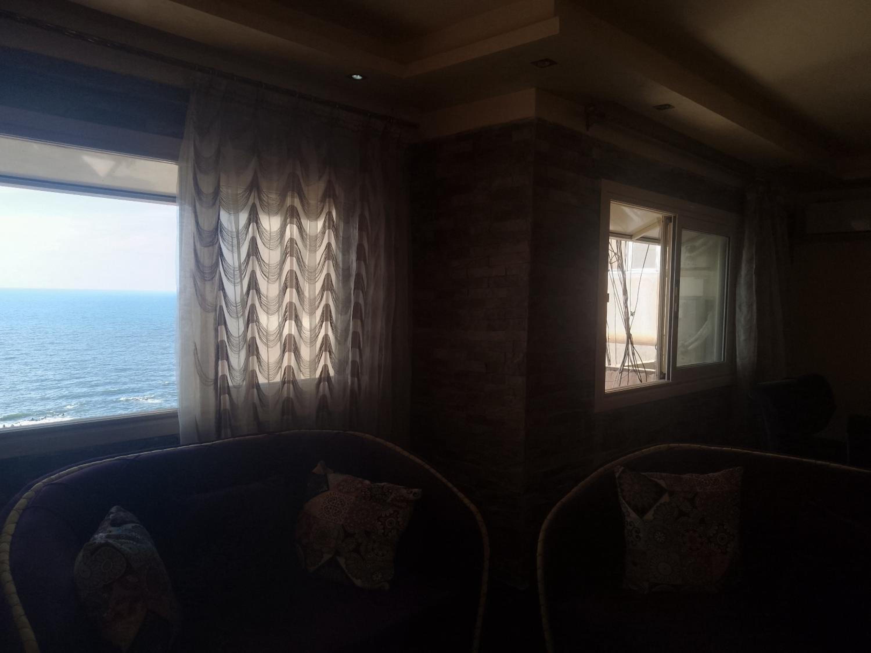 Paradise Condo Seaview -Families Only