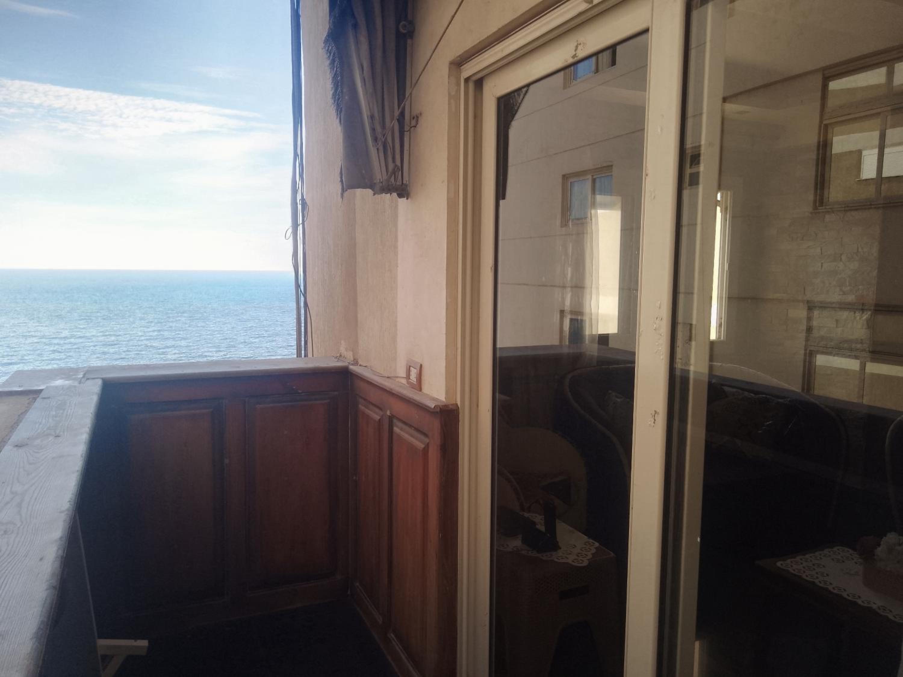 Paradise Condo Seaview -Families Only