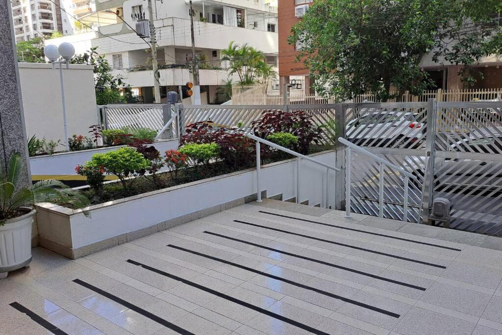 Viareggio 108 - Guarujá-Pitangueiras - Garagem - Wi-fi