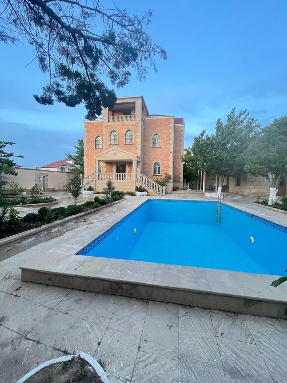 5 bedroom Villa for up to 10 people