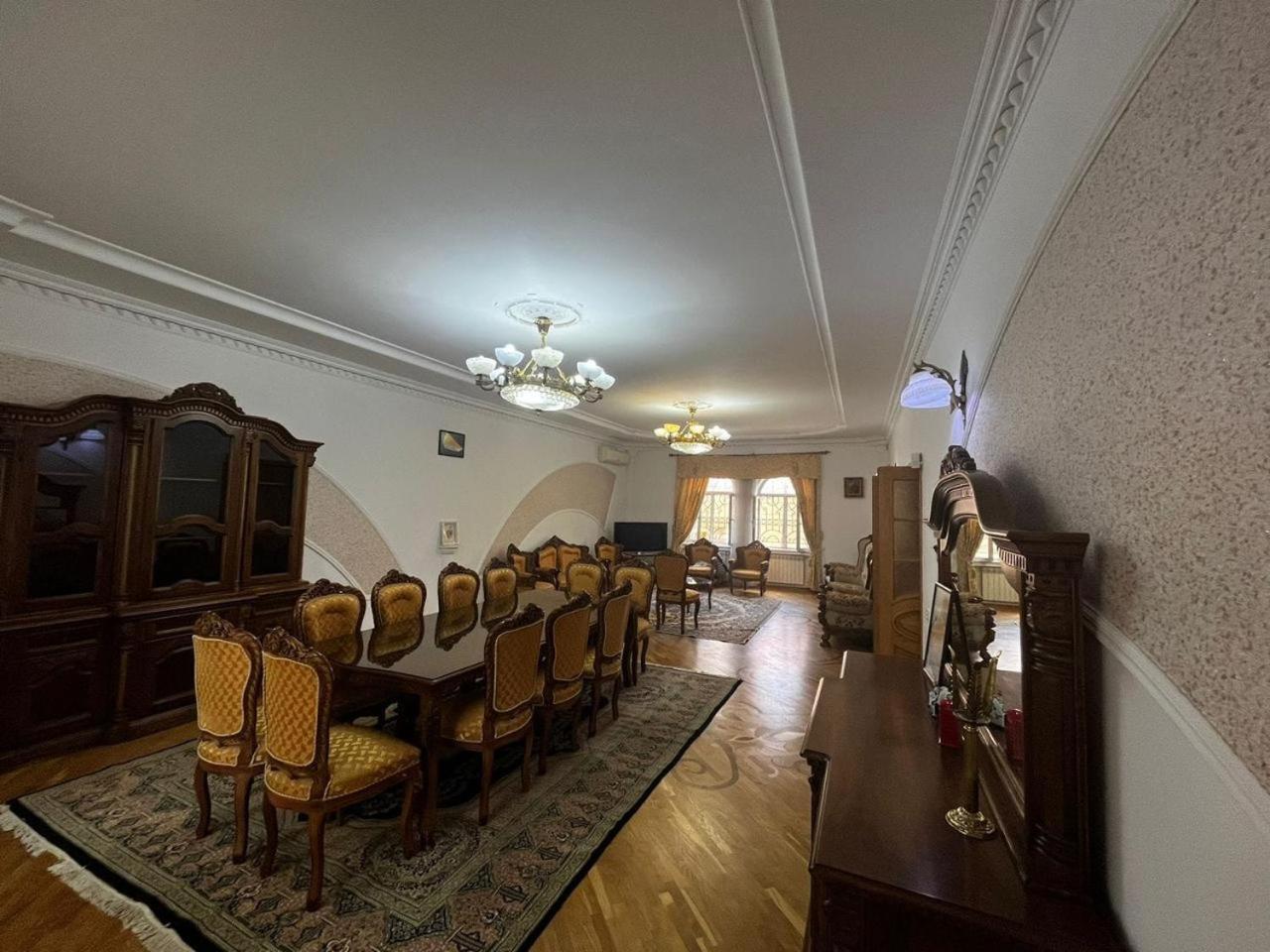 5 bedroom Villa for up to 10 people