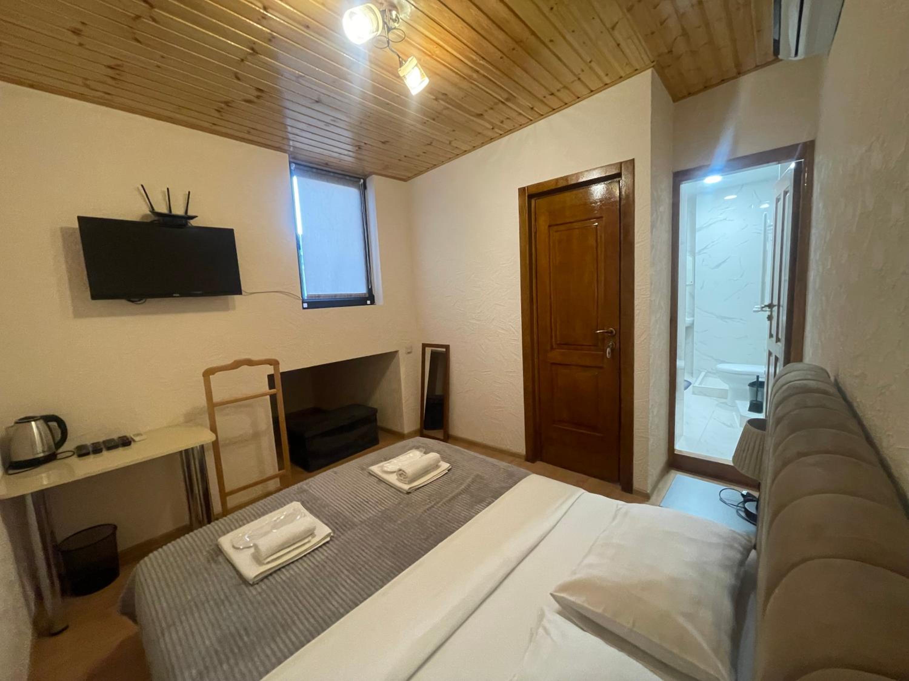Guest House Lusi view 3