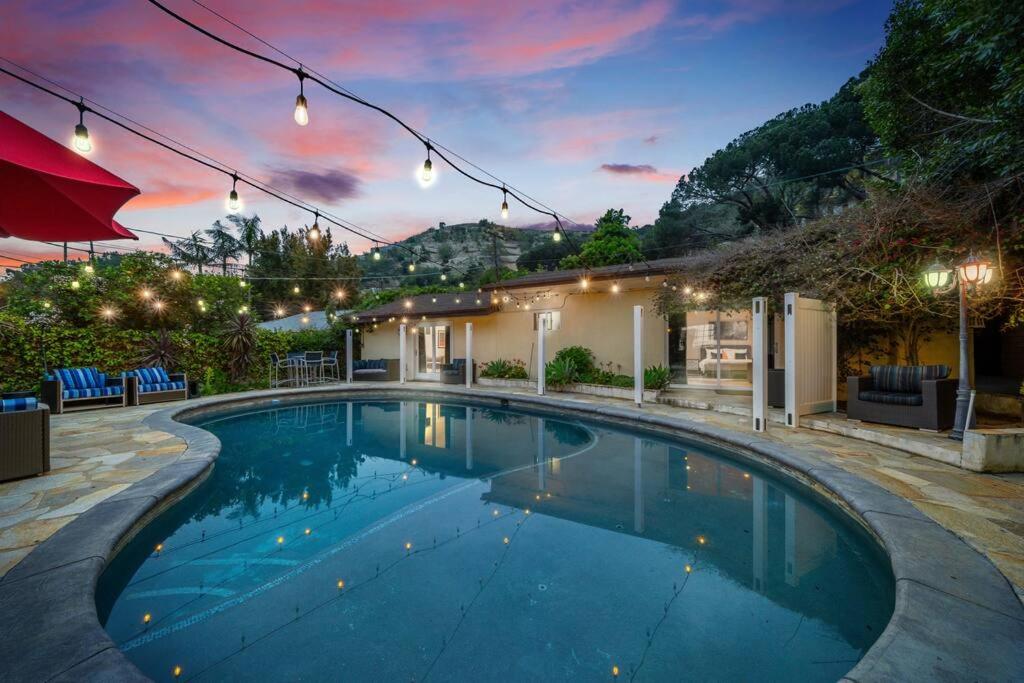 Stunning Beverly Hills Retreat 12-Bed Oasis with Heated Pool, Hot Tub