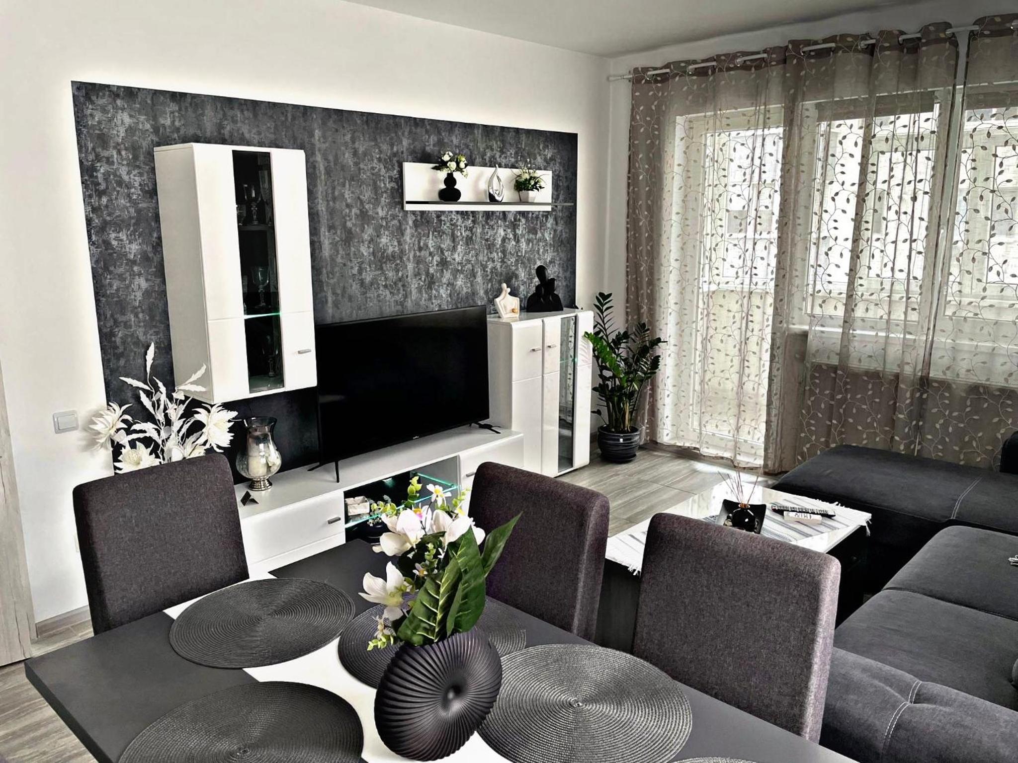 PRESTIGE PALACE BUCHAREST view 2