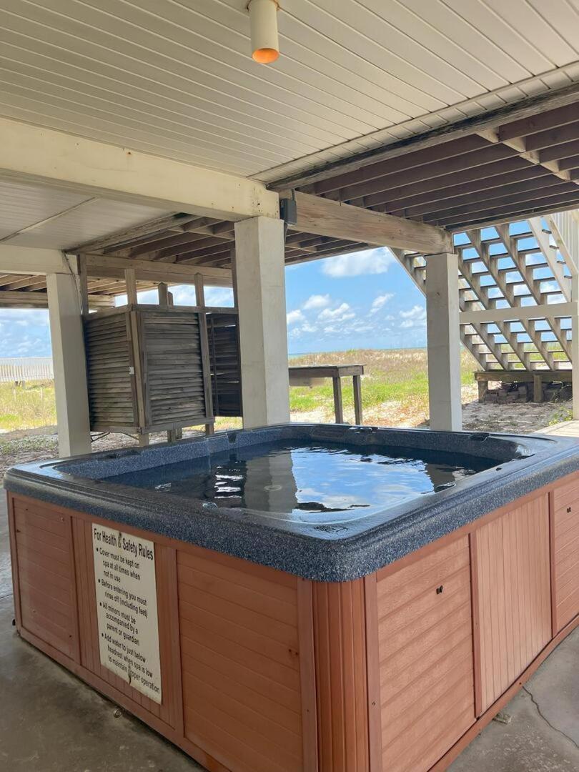 See Escape-Beachfront- East End SGI