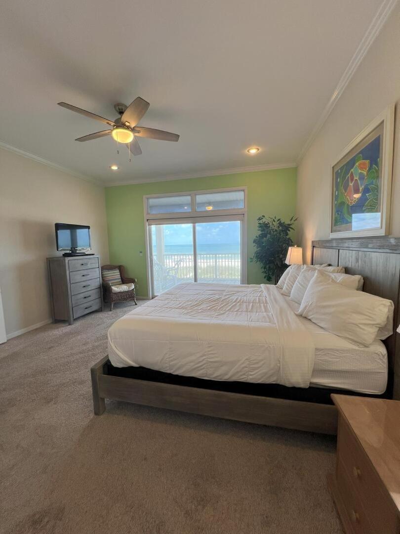 See Escape-Beachfront- East End SGI
