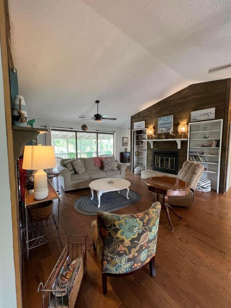 Our Anchor-Beach access, 3 BR, pet friendly
